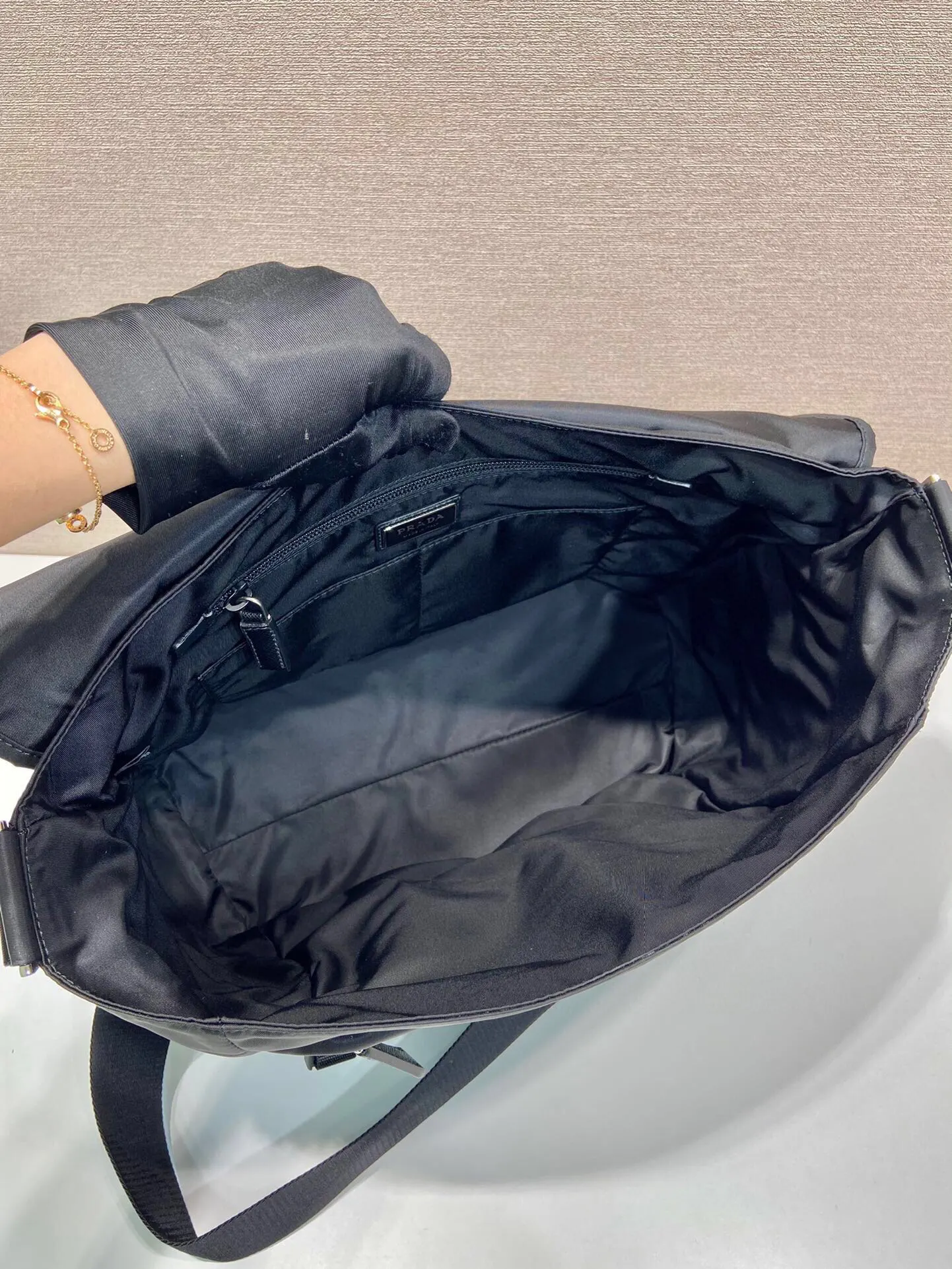 Prada Re-Nylon 2VD052 斜挎包