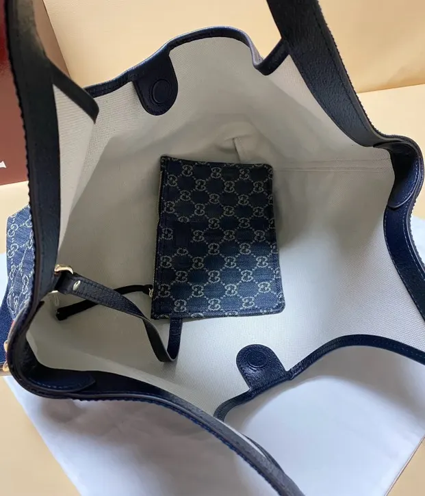 Gucci 帆布 Giglio托特包 ▫ 中号 ▫ 尺 大容量托特款(數字9) Gucci 帆布 Giglio托特包 ▫ 中号 ▫ 尺 大容量托特款(數字9)