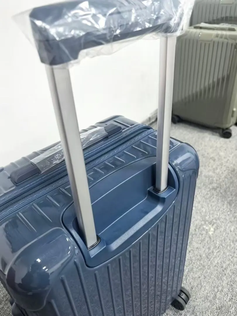 蓝色 黄色 Essential 系列终于迎来了 新颜色全网 行李箱 旅行拉杆款 轻便出行款