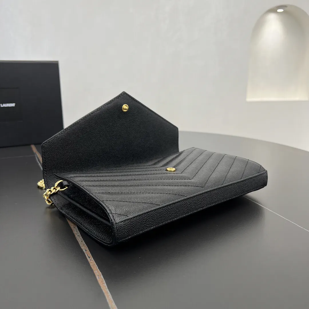 Chain Bag Leather