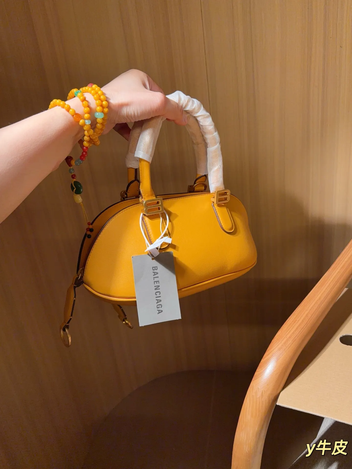 Balenciaga 牛皮 斜挎包 日常搭配