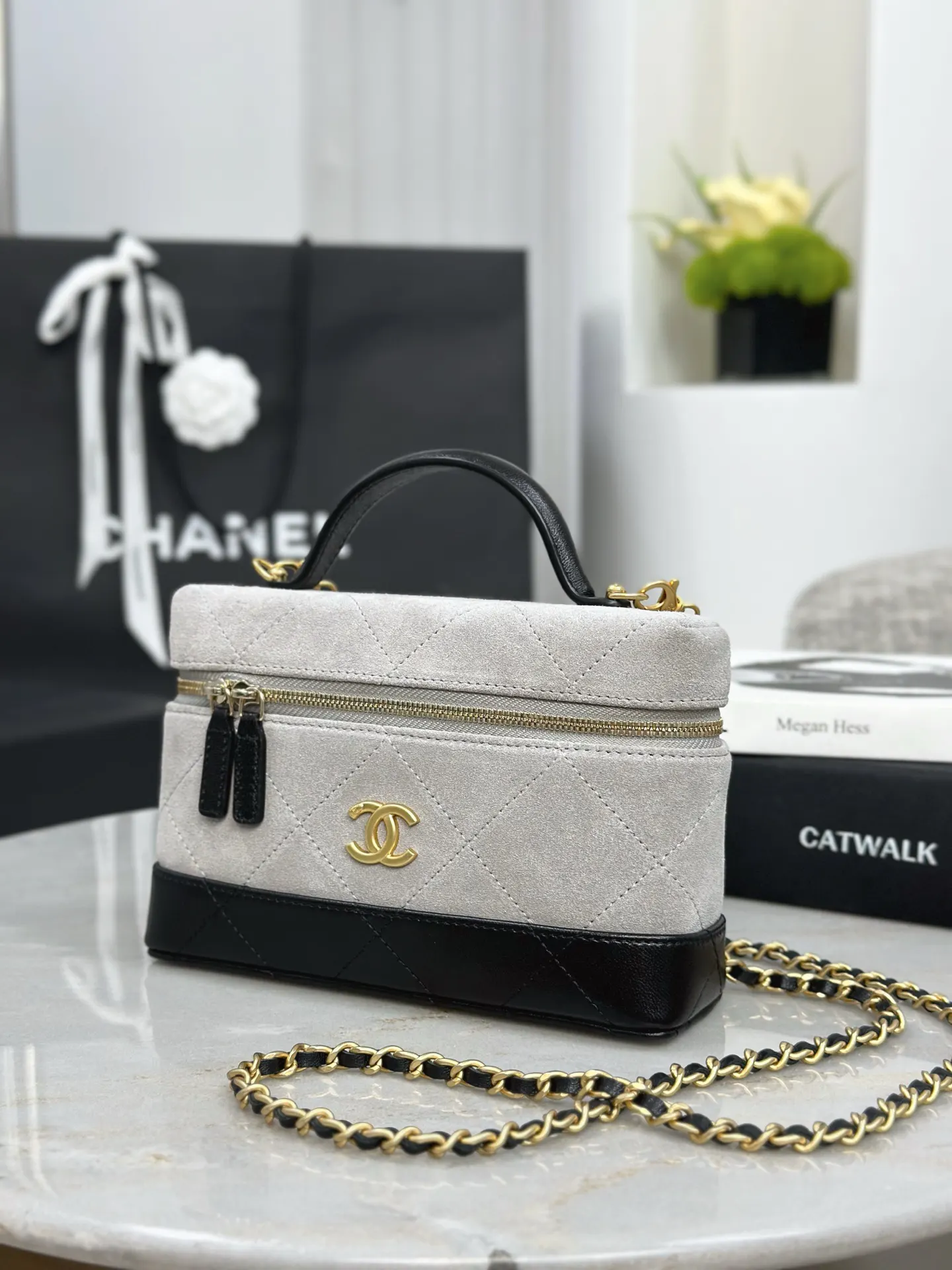 Chanel Calfskin Bag Chain Shoulder and Crossbody Wear Image 2 Chanel Calfskin Bag Chain Shoulder and Crossbody Wear Image 2