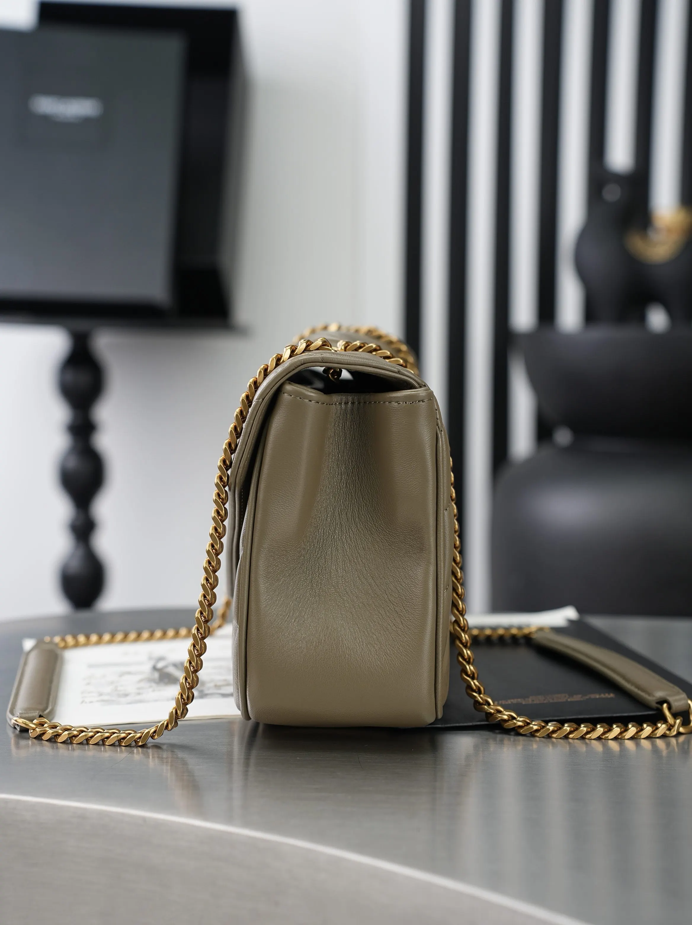 Chain Bag Image 9 Chain Bag Image 9