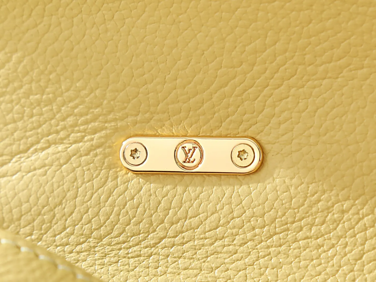 White Chain Bag Image 11 White Chain Bag Image 11