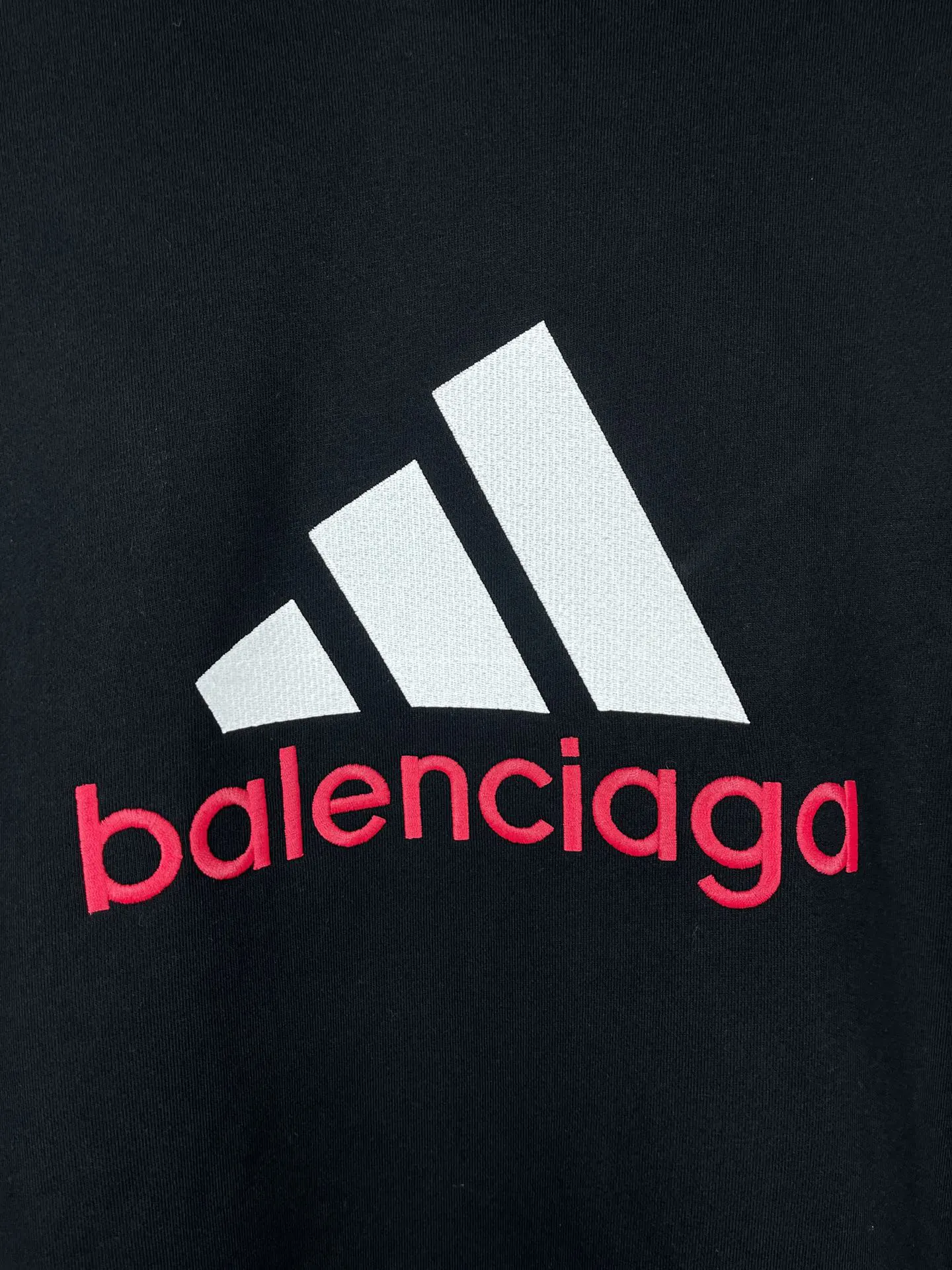 Balenciaga 聯名標識連帽衛衣 黑色(數字5) Balenciaga 聯名標識連帽衛衣 黑色(數字5)