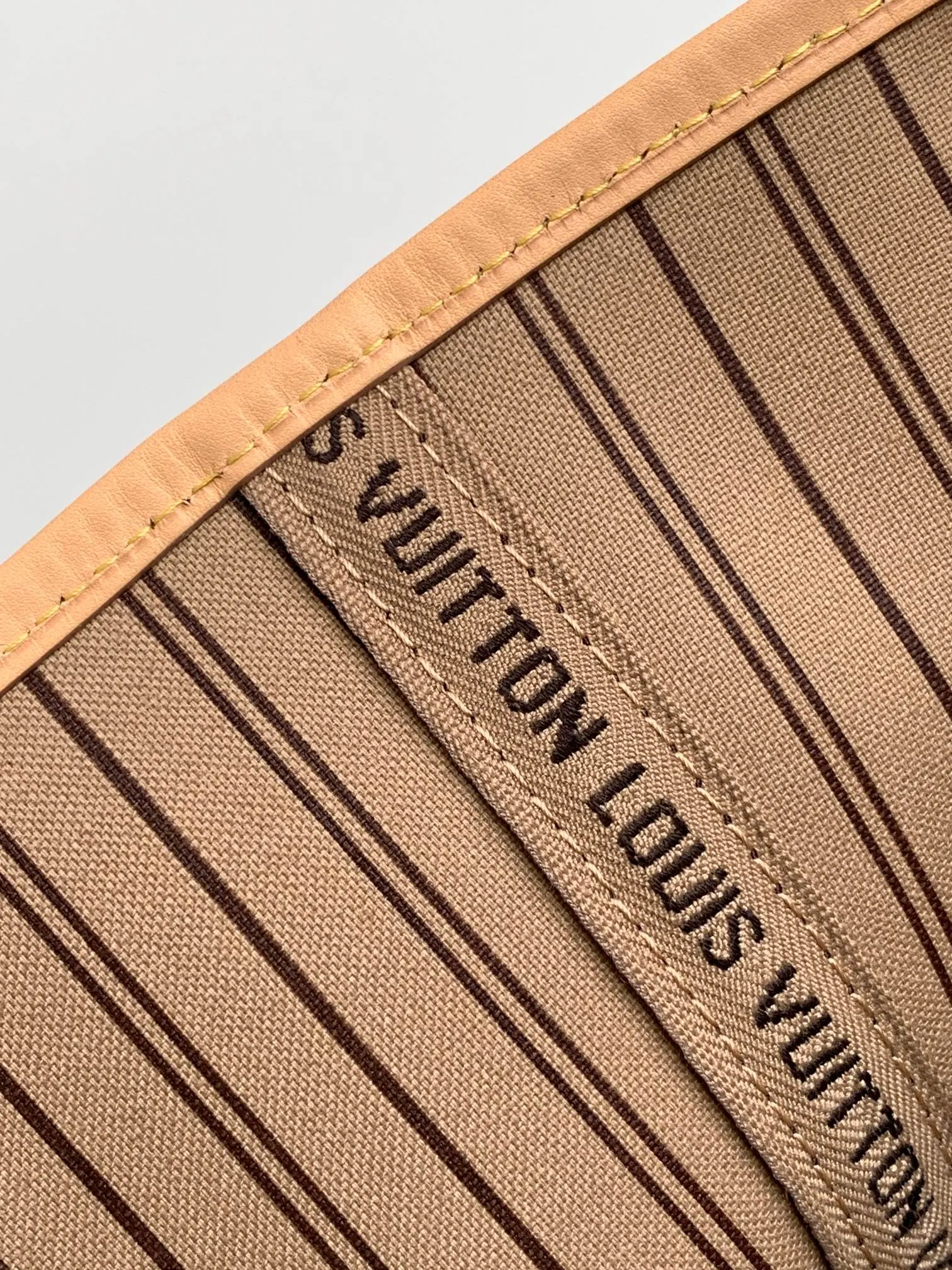 Neverfull 牛皮 托特包 大容量托特款(數字9) Neverfull 牛皮 托特包 大容量托特款(數字9)