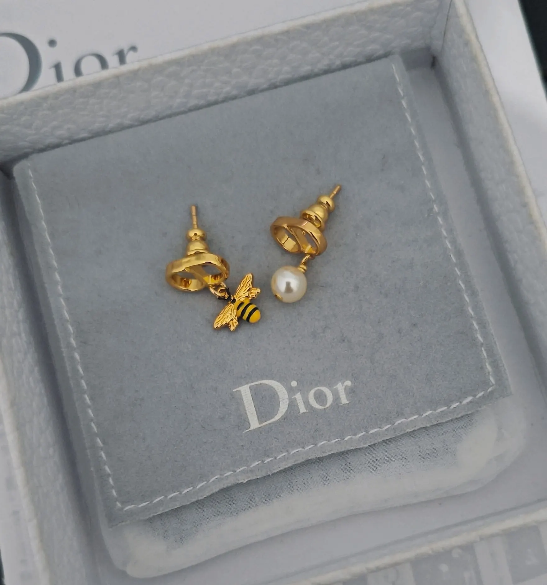 Dior 金色CD发夹 黑色皮革配饰款