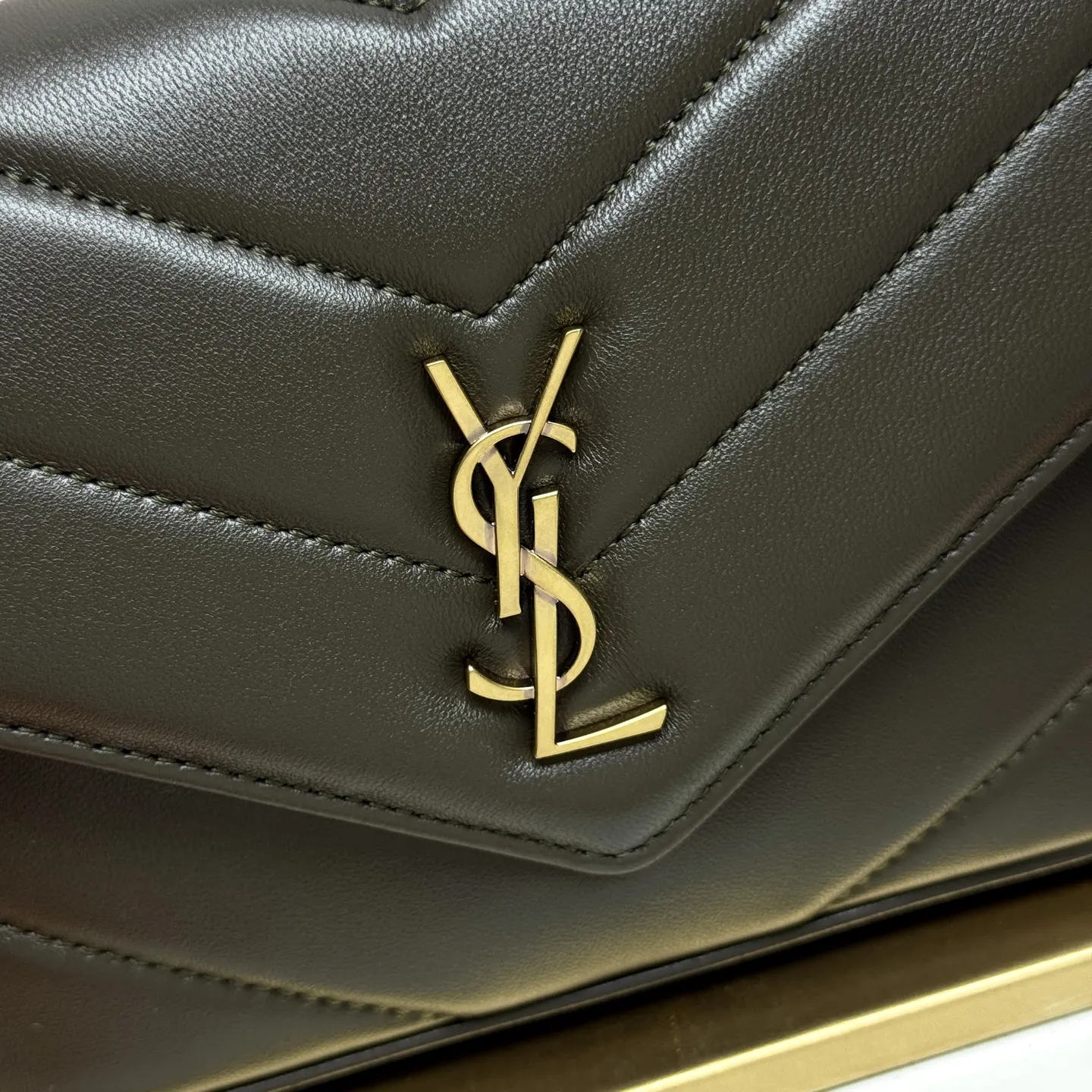 YSL 羊皮 斜挎包 精选款