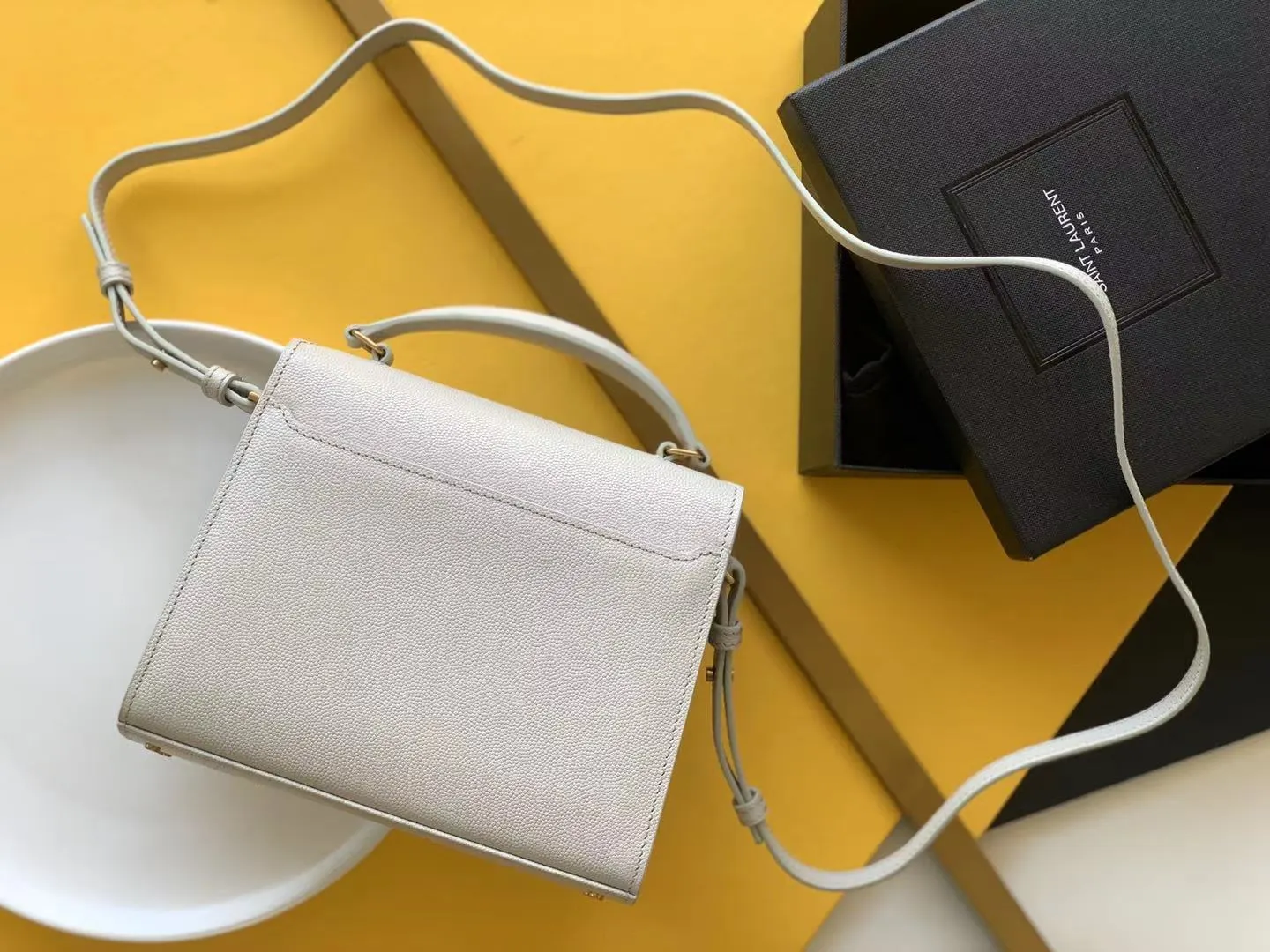 Fashion Item Travel