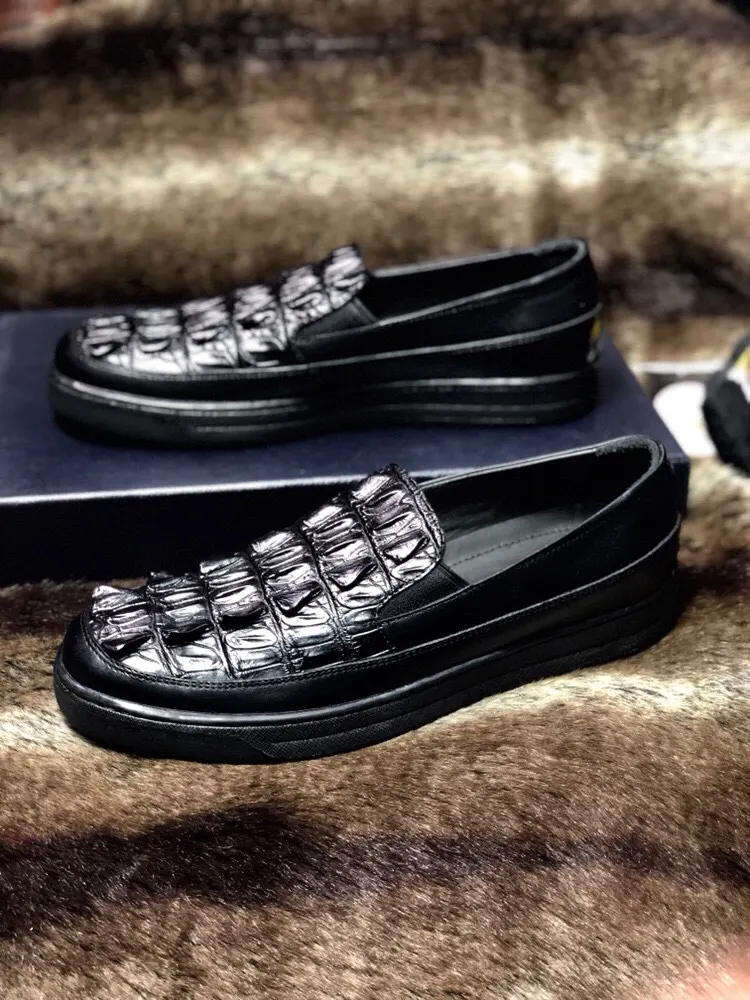 Prada 鳄鱼皮 休闲鞋 舒適