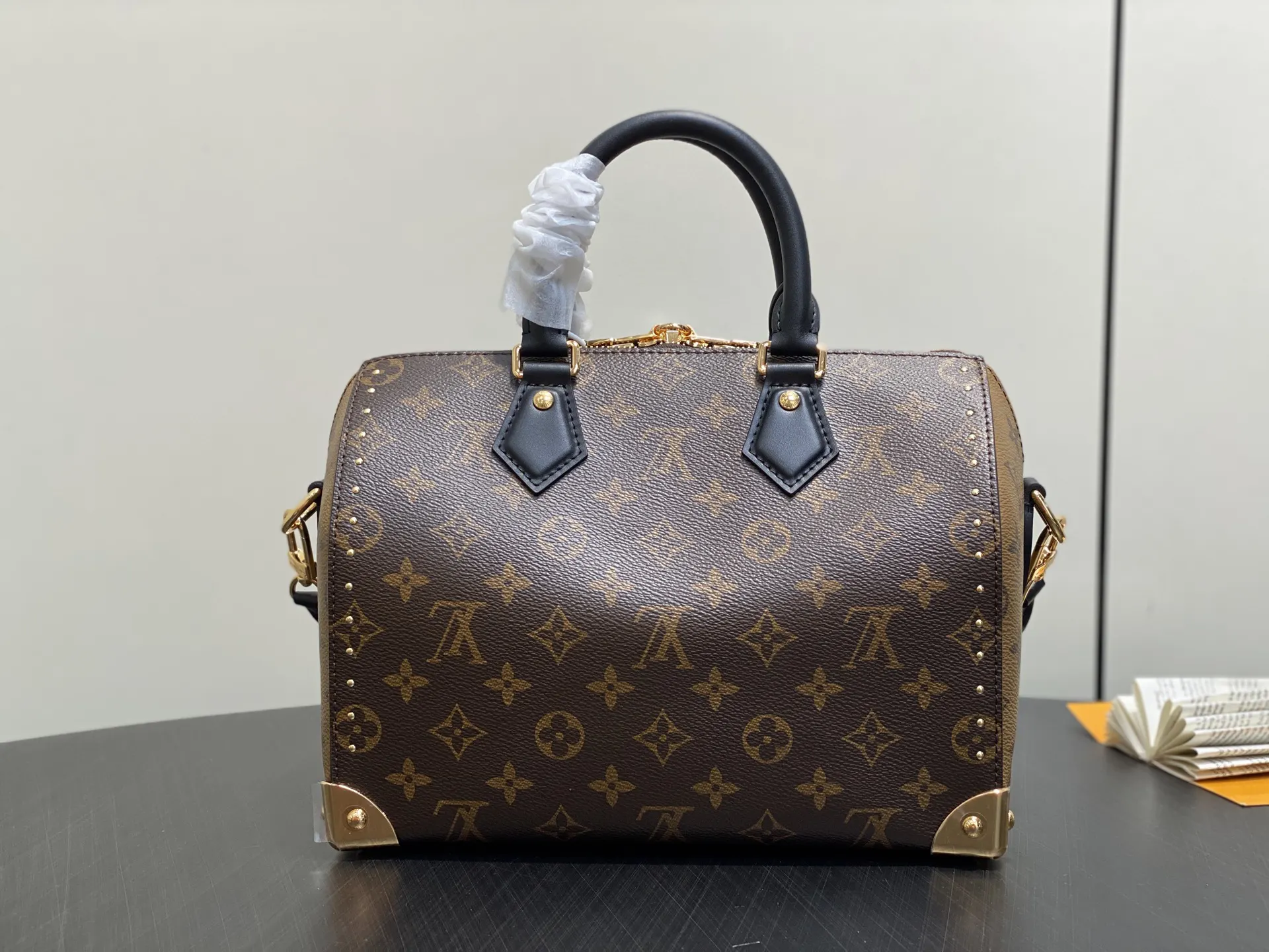 LV Speedy 老花 牛皮 斜挎包 轻便斜挎款
