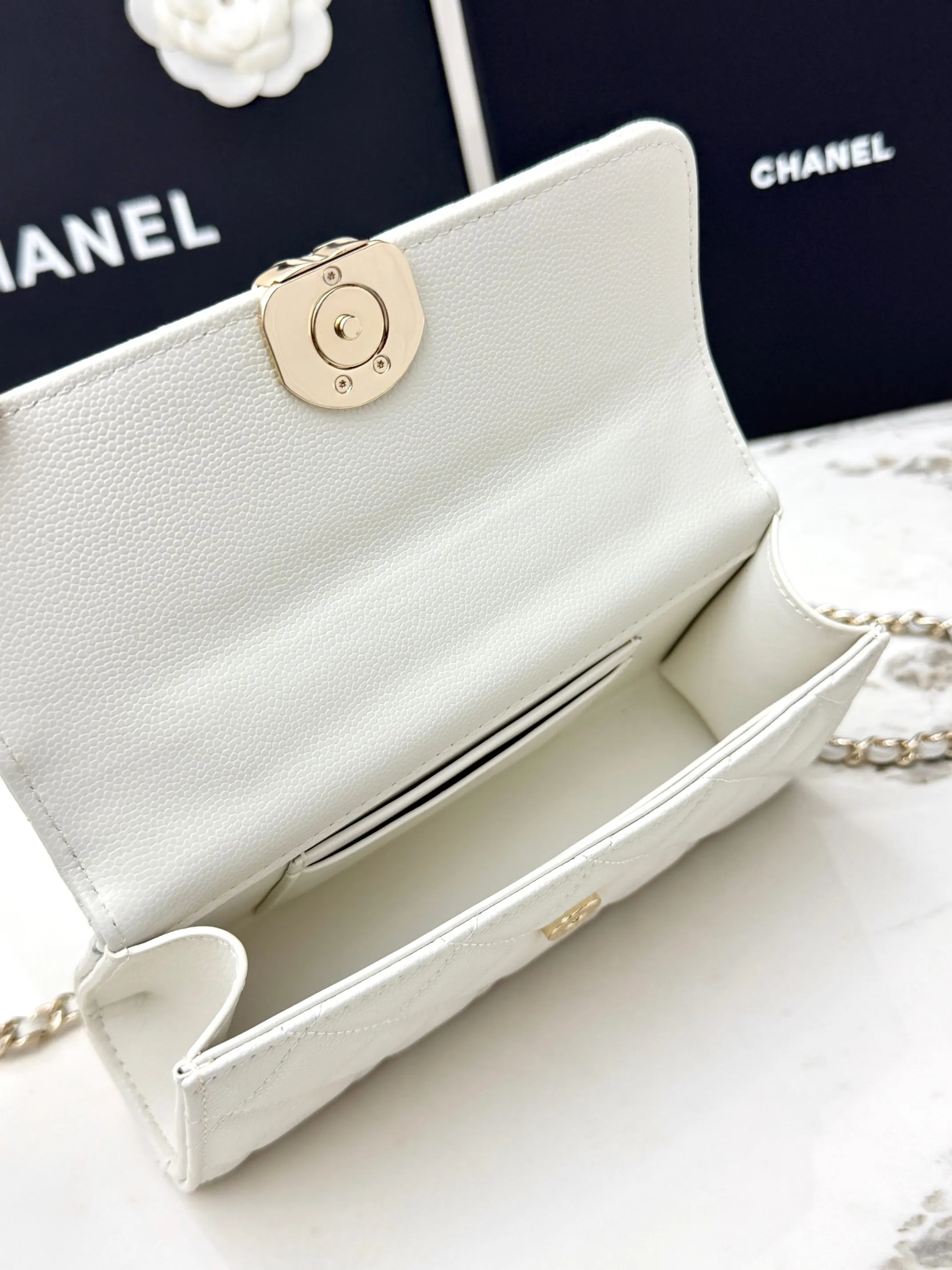 Chanel 白色牛皮Kelly手提包 金链斜挎