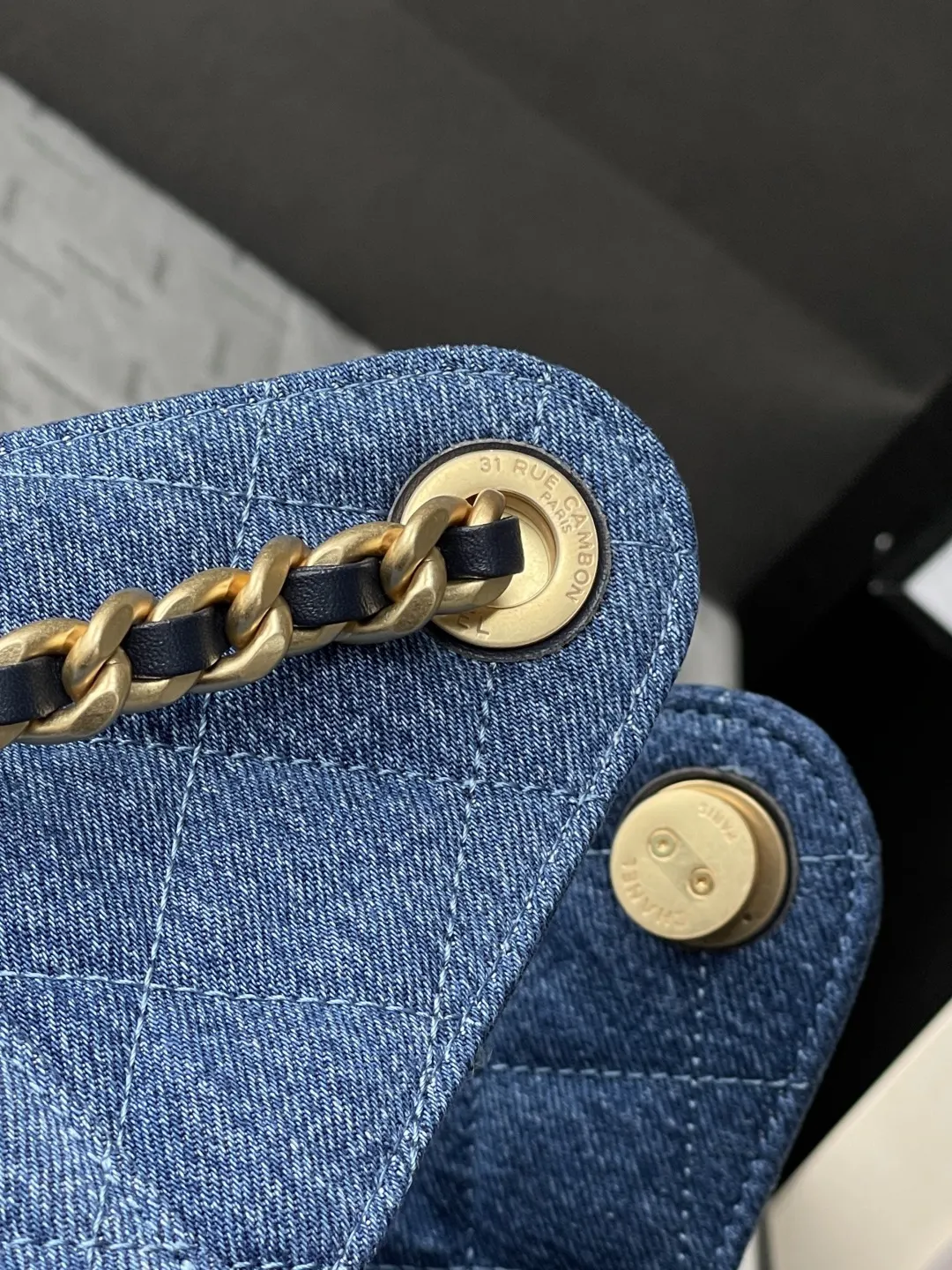 Gold Hobo Shoulder Bag Vintage