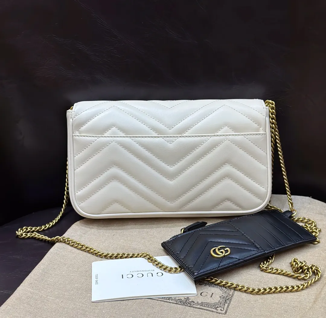 Gucci 绗缝鏈條包 白色
