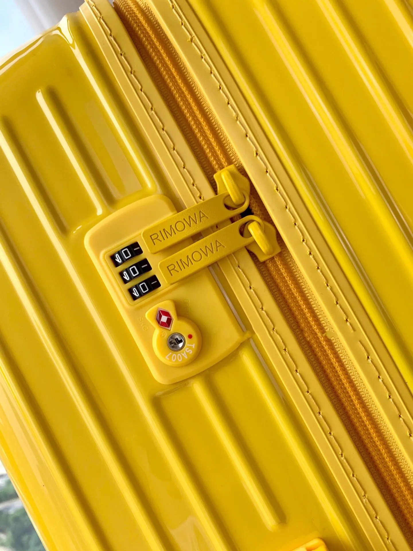 Rimowa日默瓦 拉杆箱 行李箱 超轻pc拉链箱 旅行拉杆款 轻便出行款