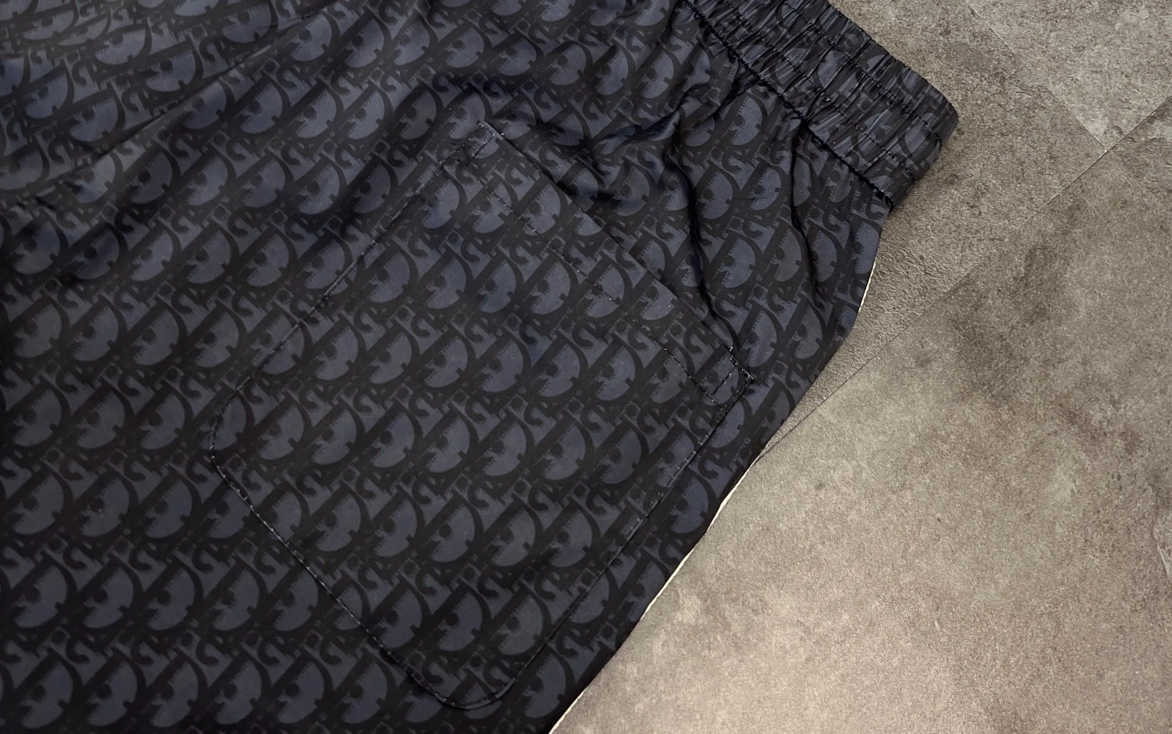 Dior Oblique 黑色提花休闲短裤 修身穿搭款