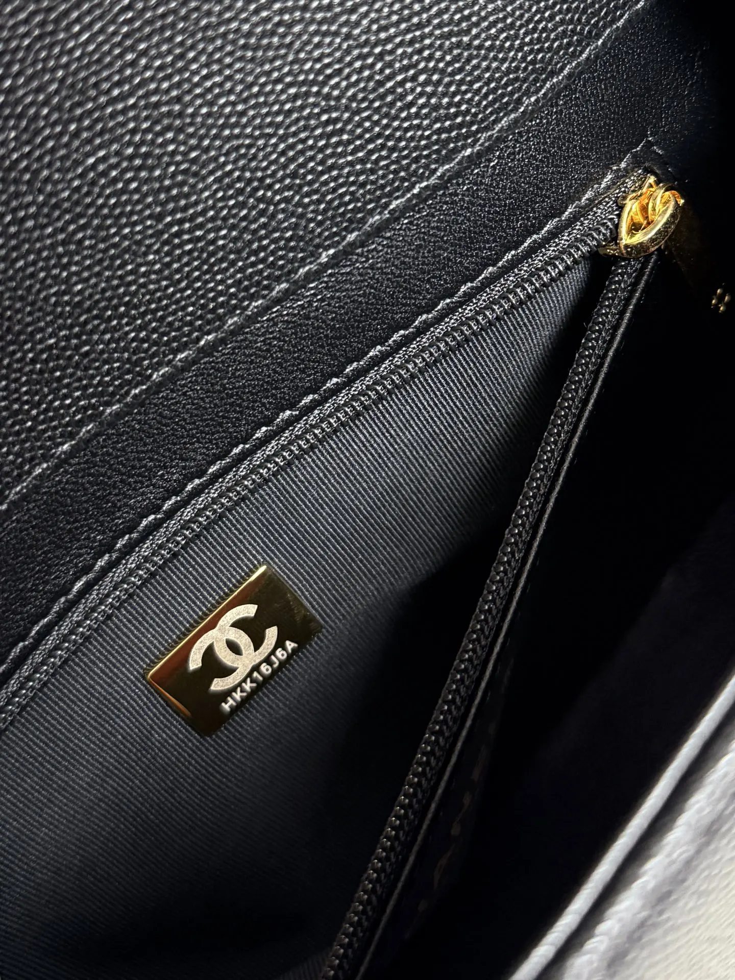 Black Shoulder Bag Image 9 Black Shoulder Bag Image 9