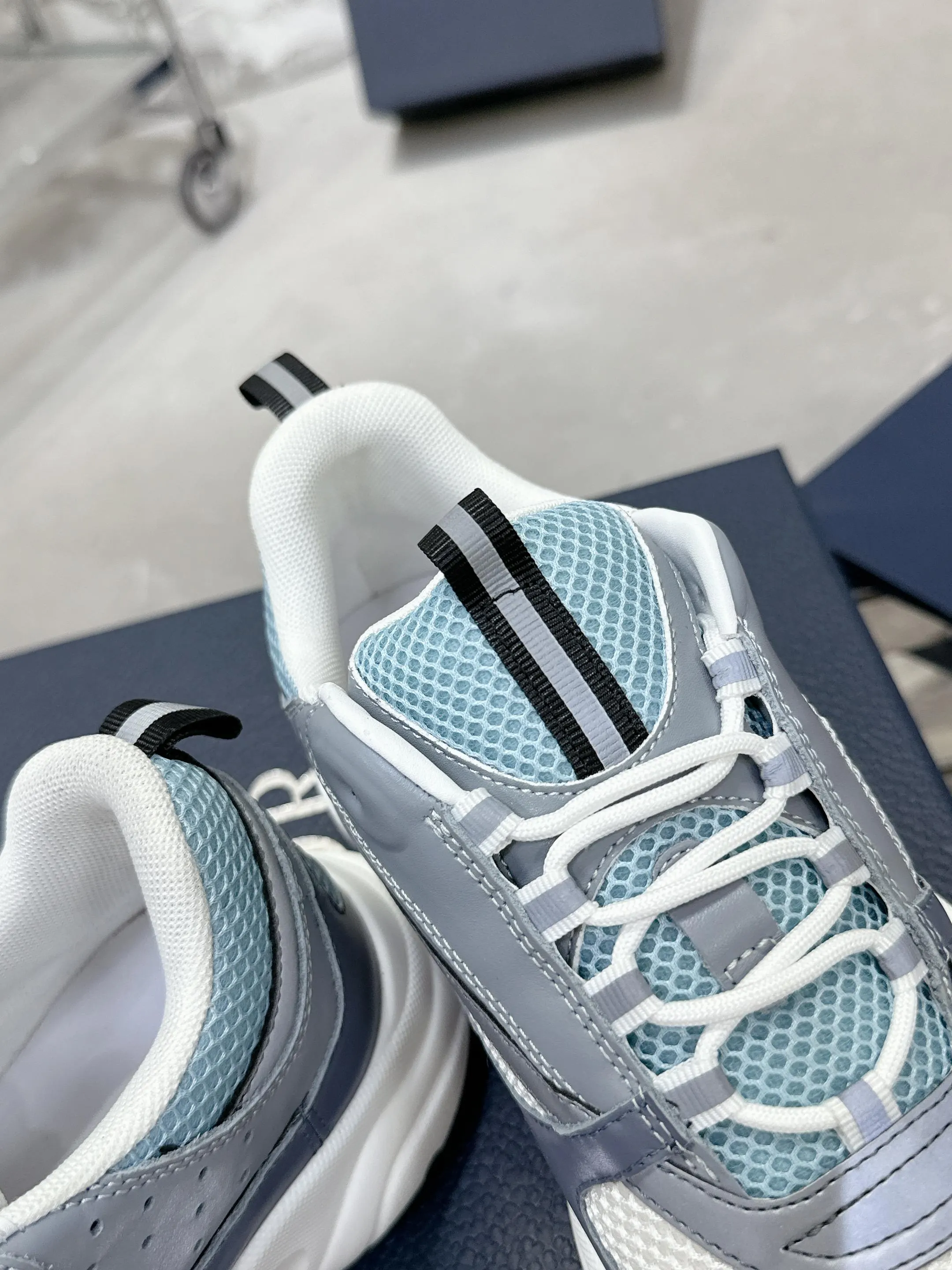 Dior B22 运动鞋