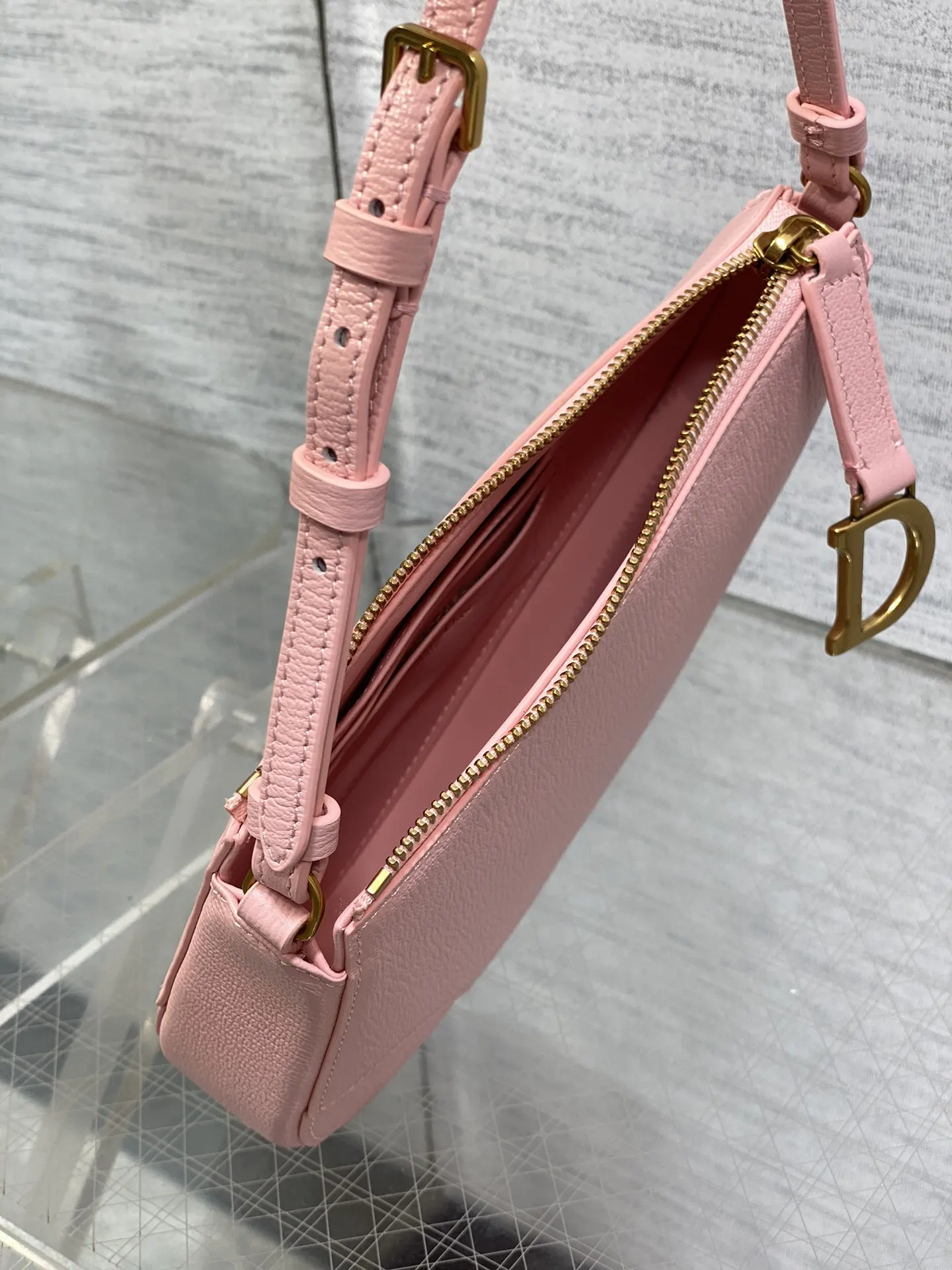 Dior Hobo Shoulder Bag Vintage Image 9 Dior Hobo Shoulder Bag Vintage Image 9