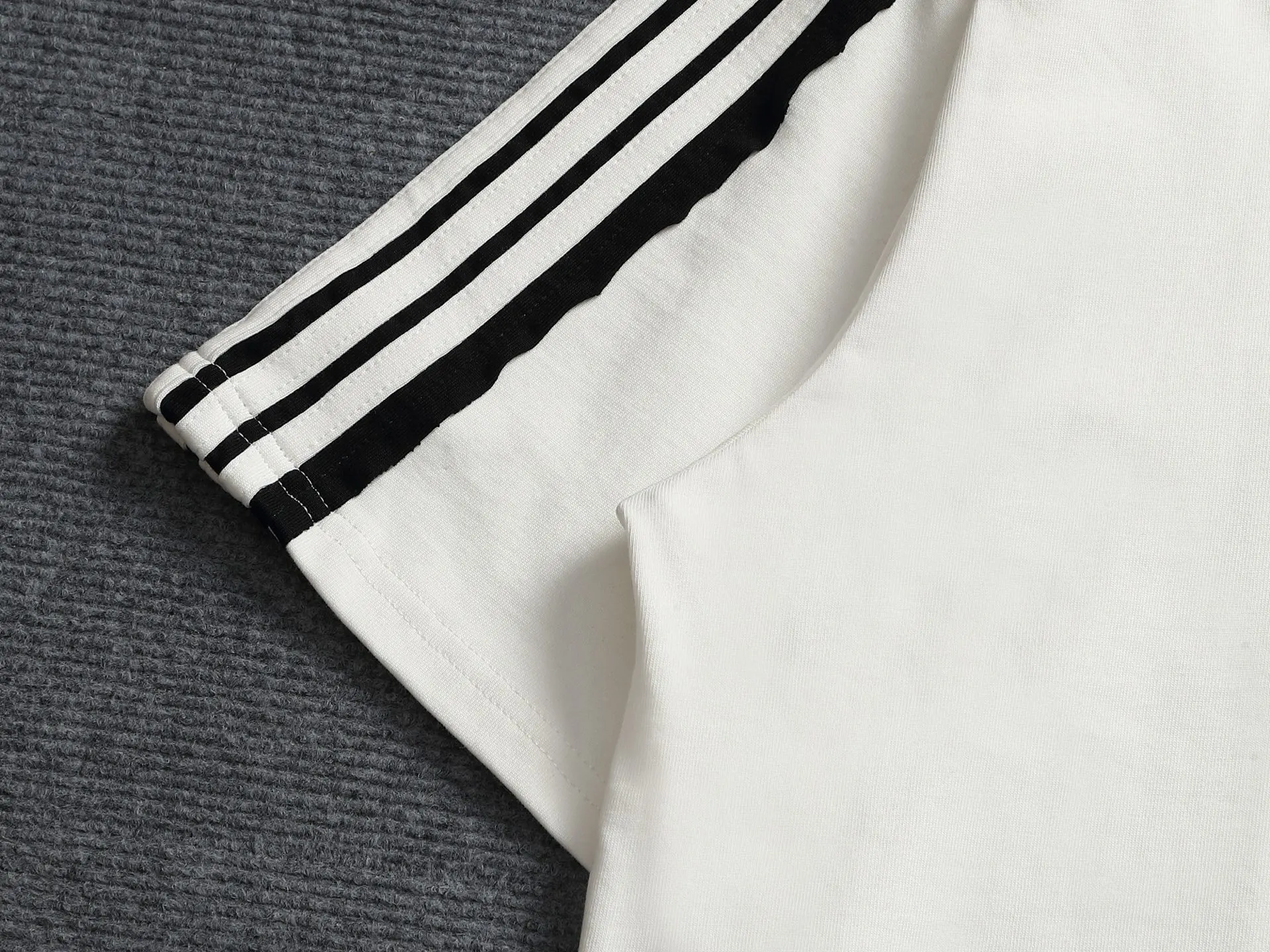 Balenciaga Logo 短袖T恤(數字3)