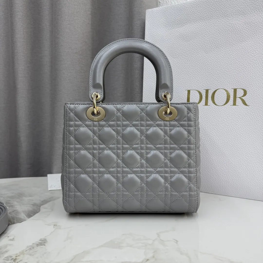 Dior Lady Dior 白色羊皮卡夹 标签细节款 复古款