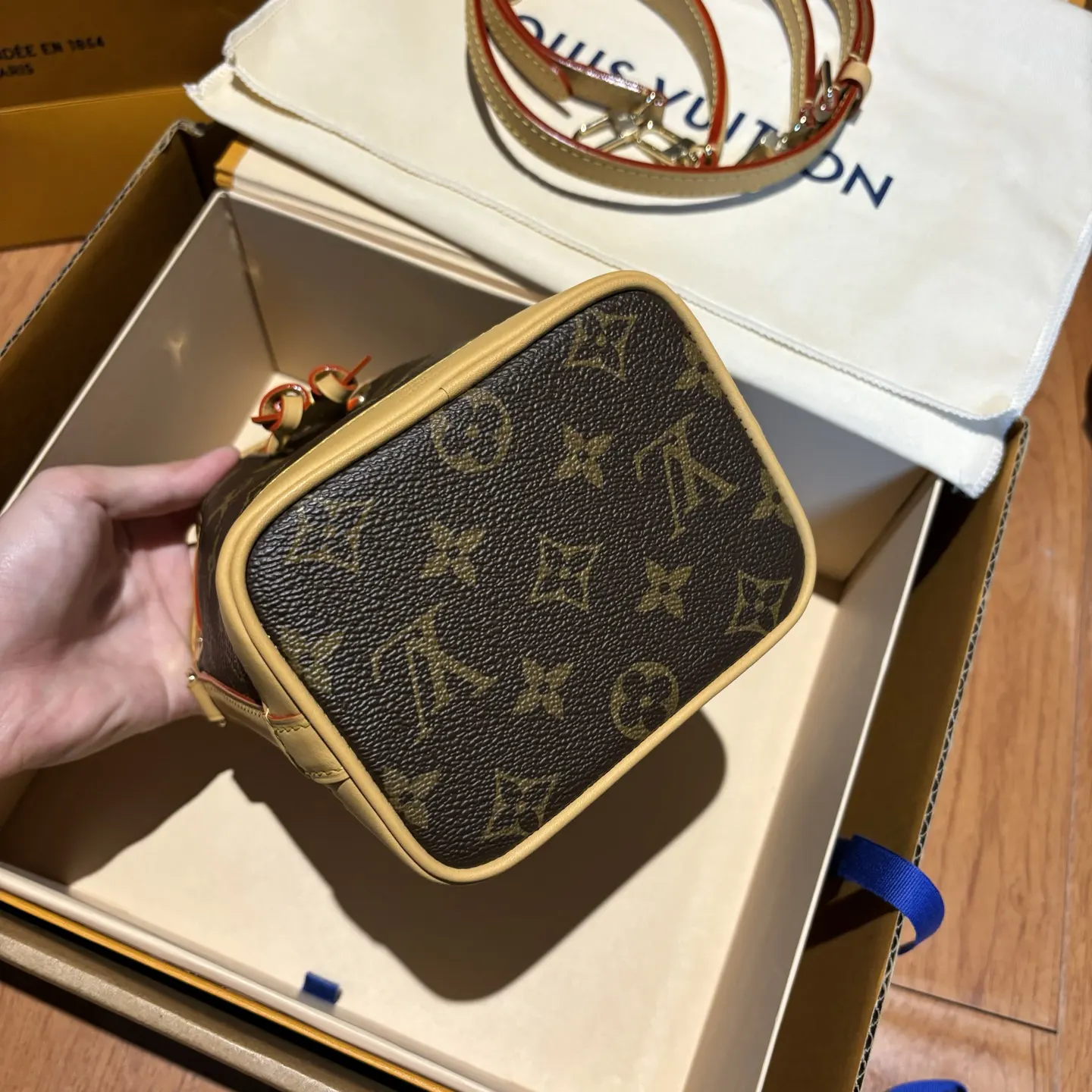 老花 小牛皮 迷你水桶包 NAÉ 手袋 休閒水桶款
