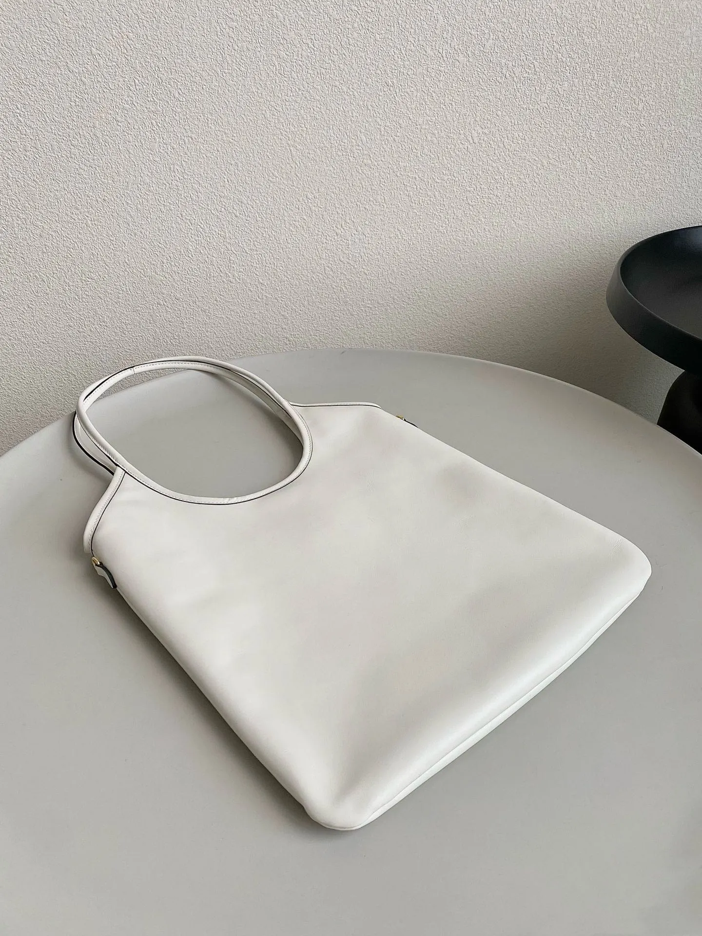 Miu Hobo 托特包 大容量托特款