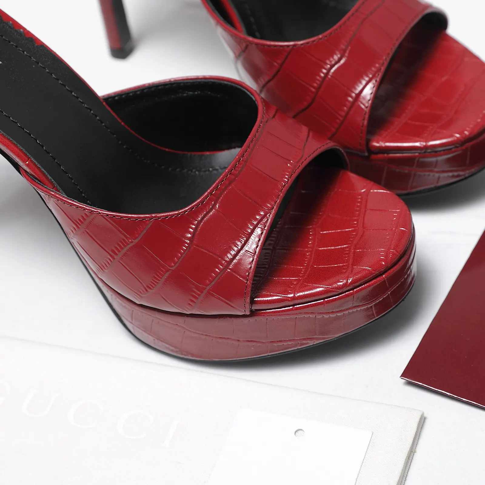 Gucci 高跟鞋