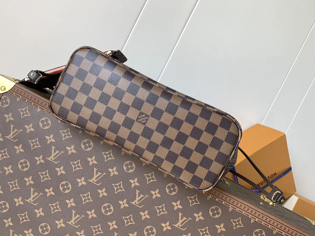 LV Neverfull 金色 牛皮 手拿包 精致手拿款