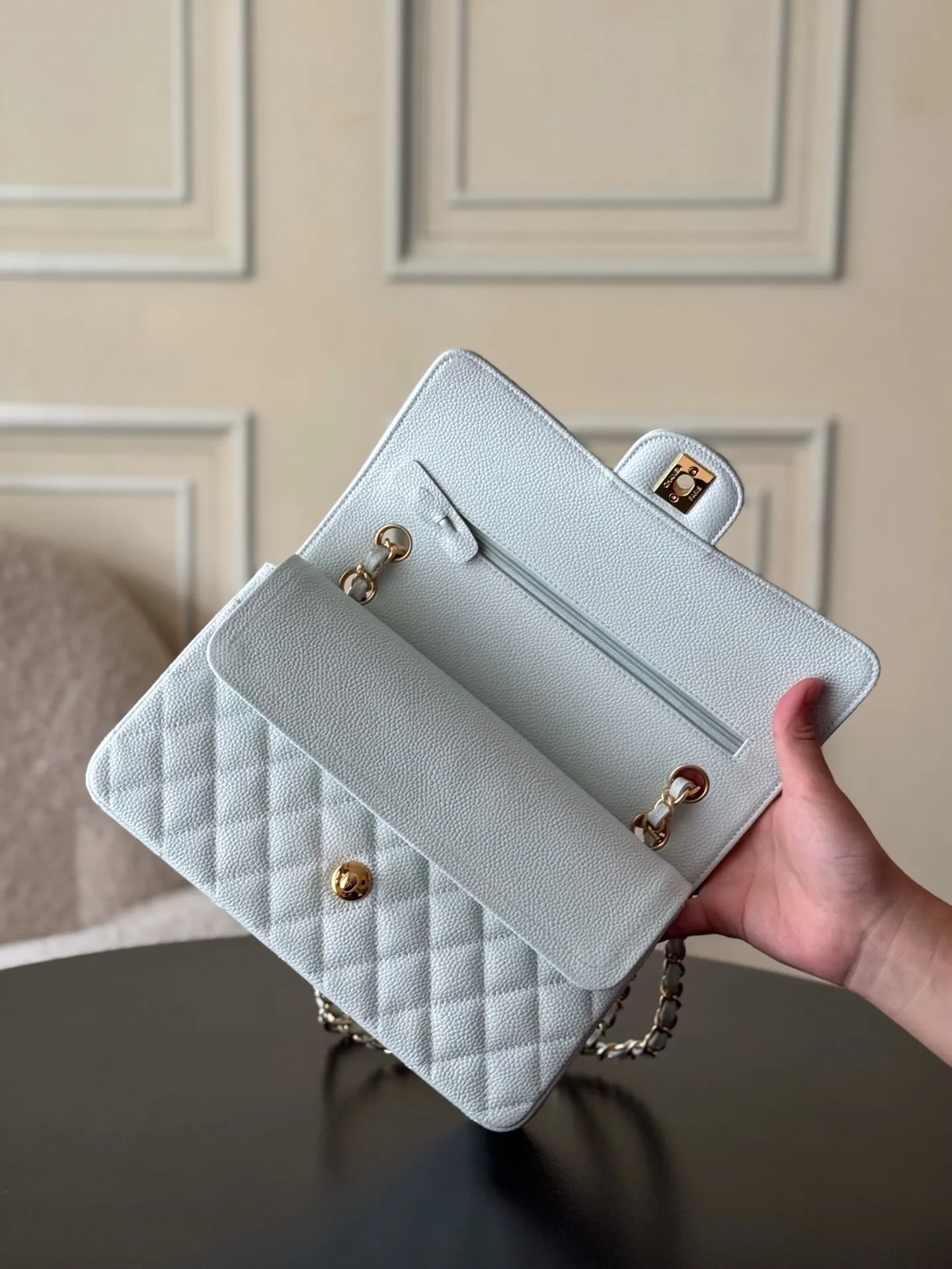 Chanel Caviar Cowhide Flap Chain Bag One Shoulder Cross Image 5 Chanel Caviar Cowhide Flap Chain Bag One Shoulder Cross Image 5