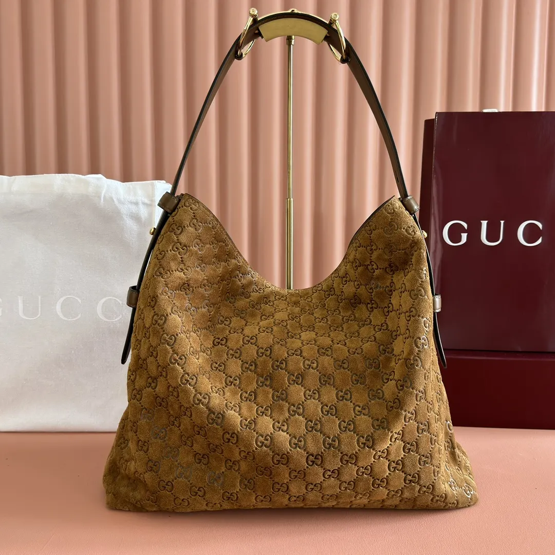 Gucci Black Gold Hobo Shoulder Bag Vintage Leather