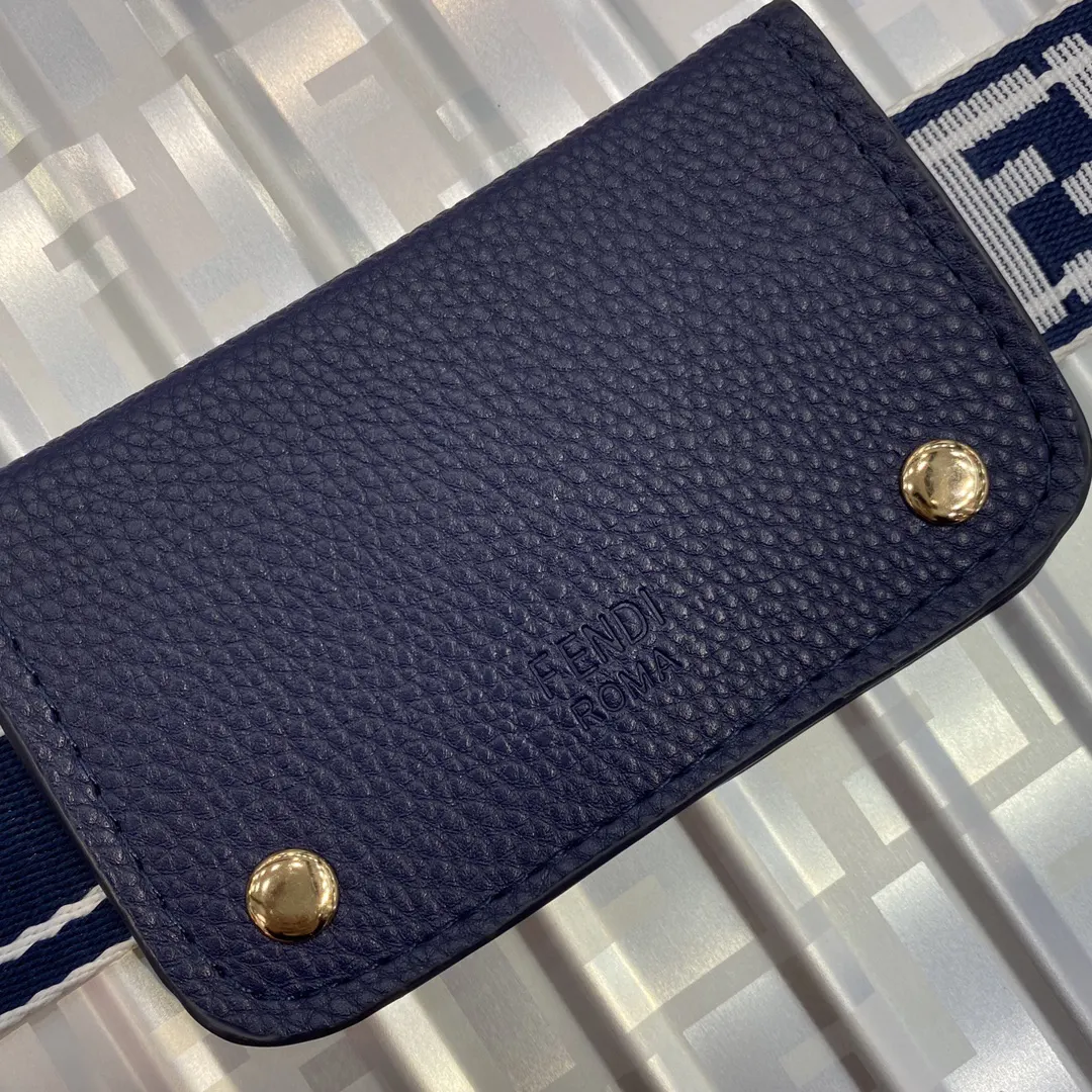 Fendi Rimowa 內飾 一见钟情或许就是当你第一 行李箱 旅行拉杆款 輕便出行款