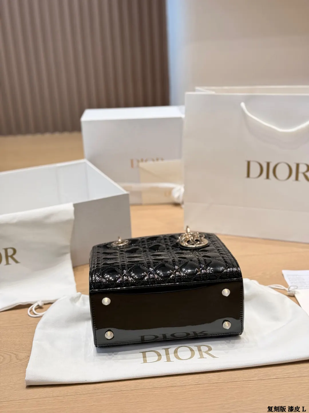 Dior 羊皮手提包