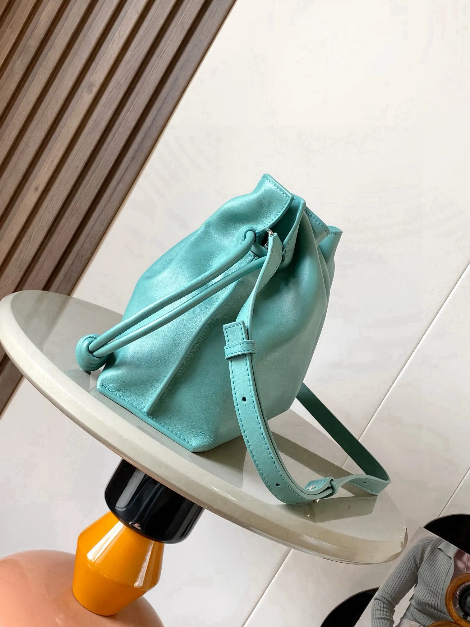 Loewe 蓝色 小牛皮 托特包 大容量托特款