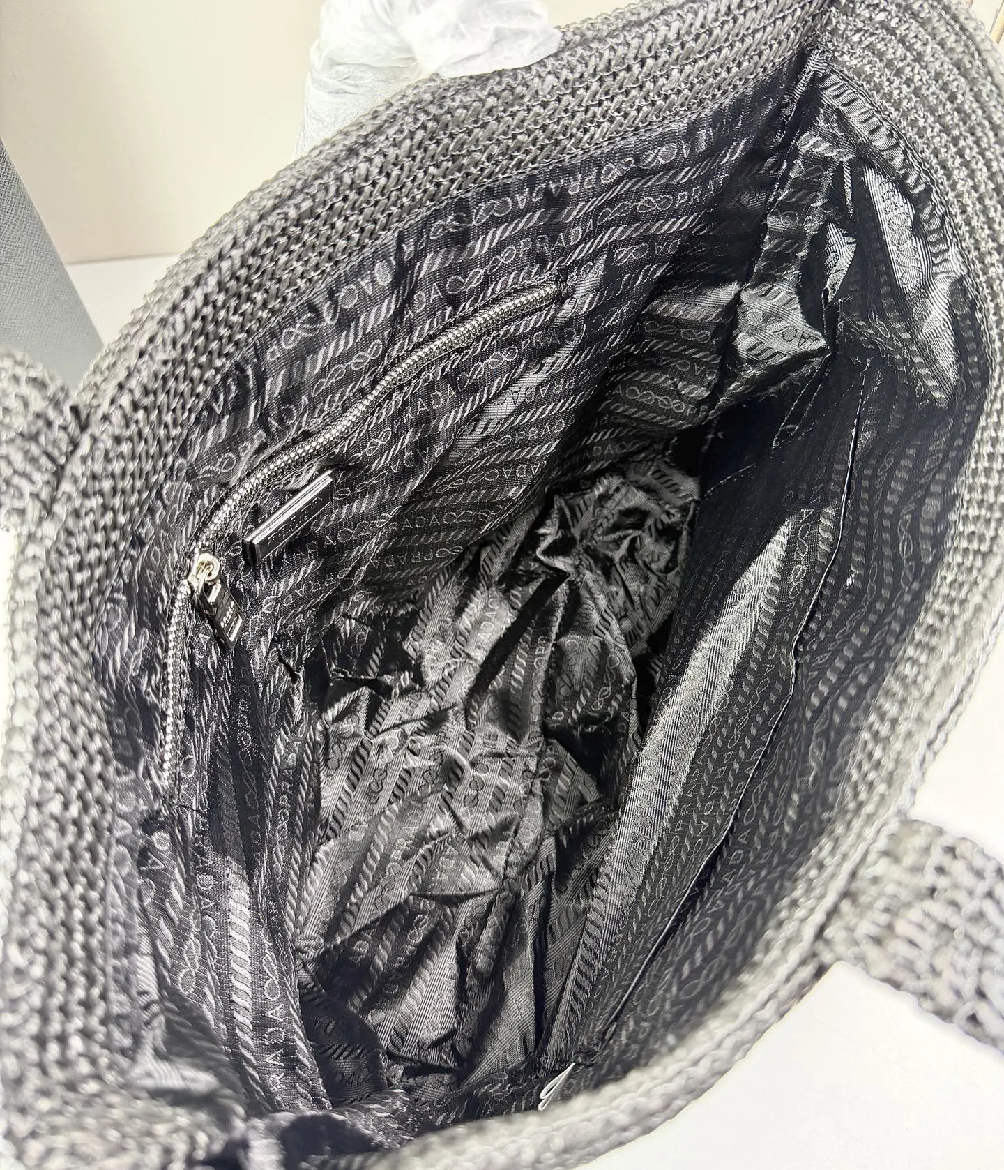 Prada 刺绣 Logo 托特包