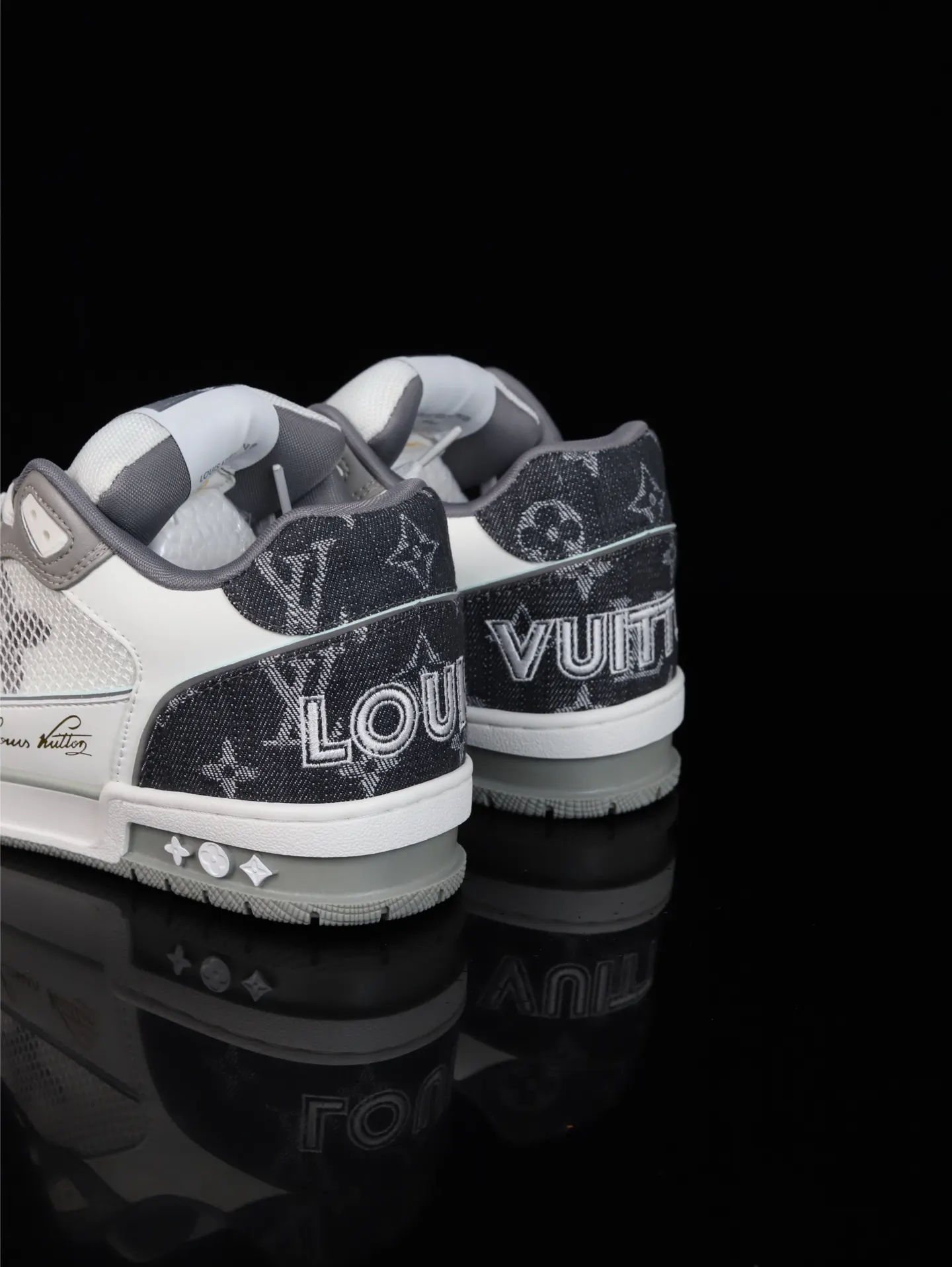 Louis Vuitton 运动鞋