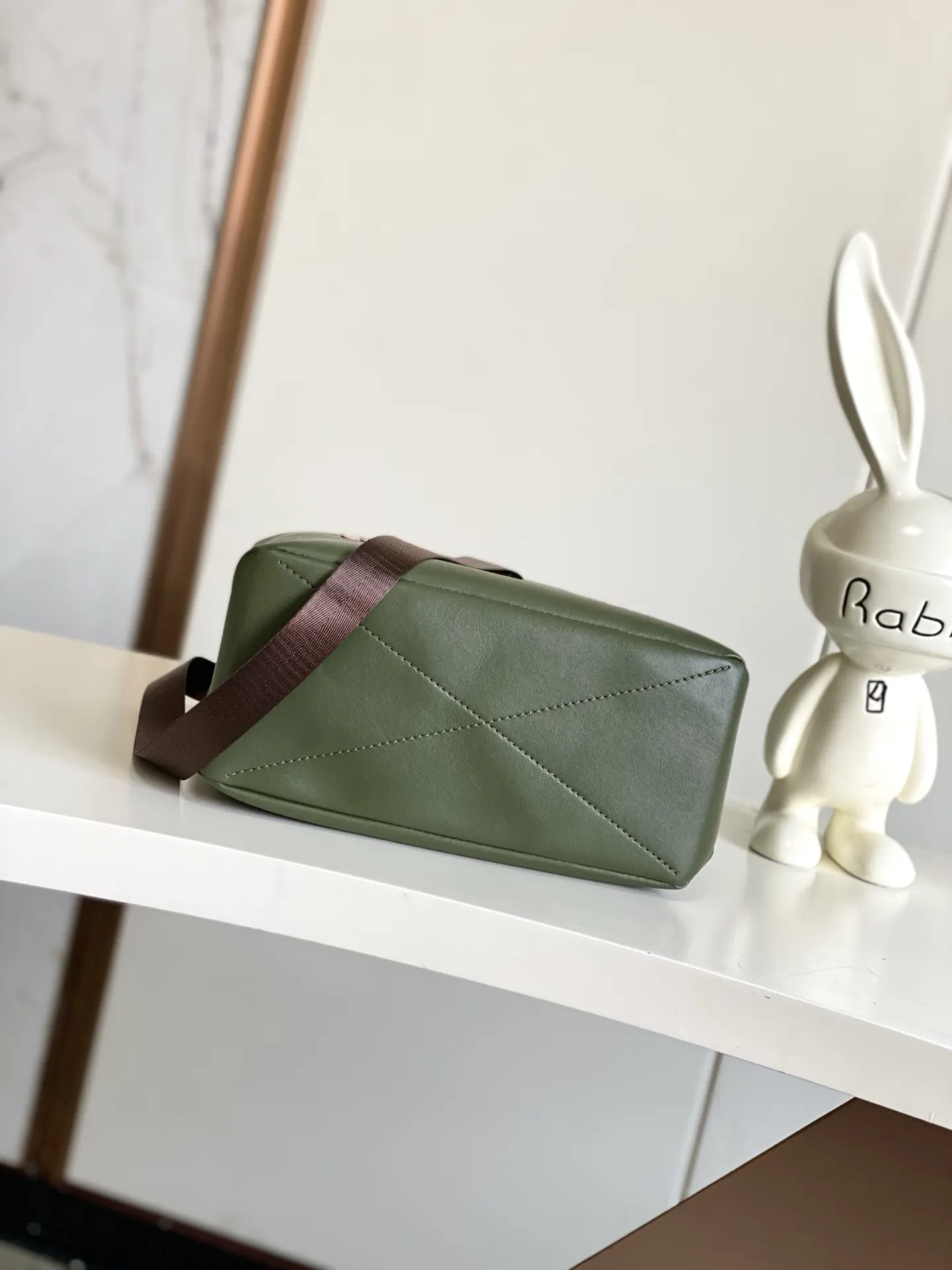 Louis Vuitton M15239 棕色 皮革 手提包