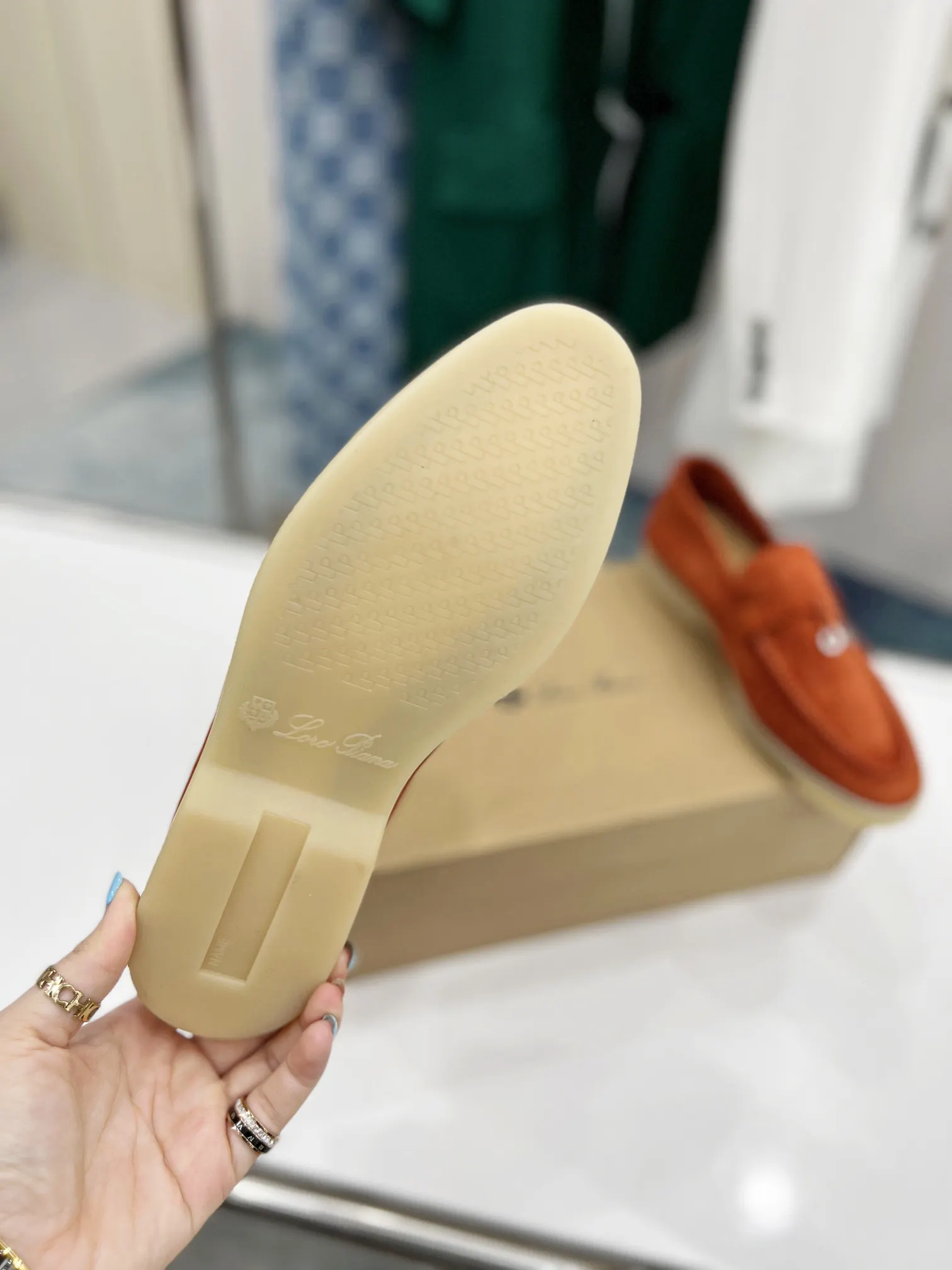 Hermès 运动鞋