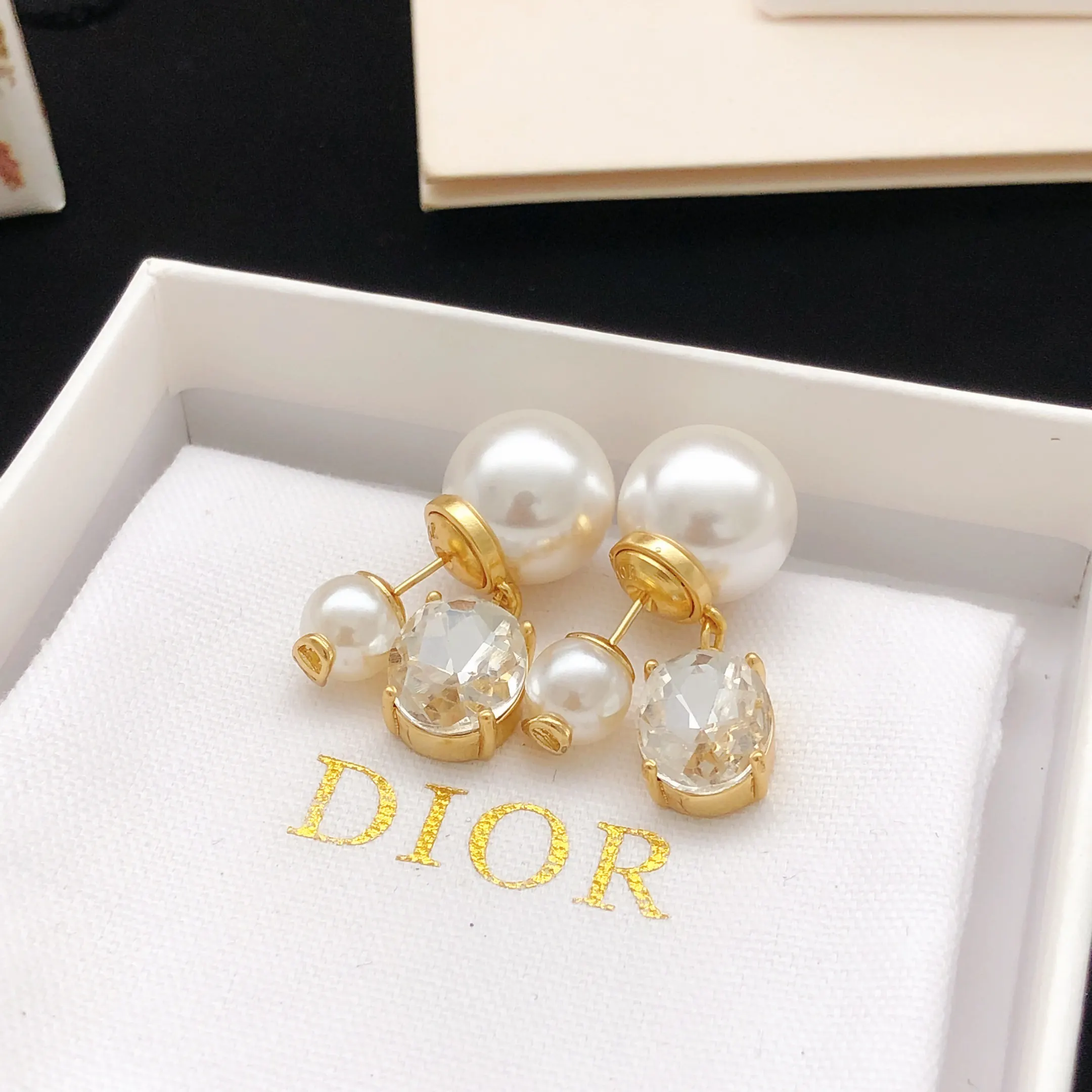 Dior Bags Portable Messenger Models Earrings Image 5 Dior Bags Portable Messenger Models Earrings Image 5