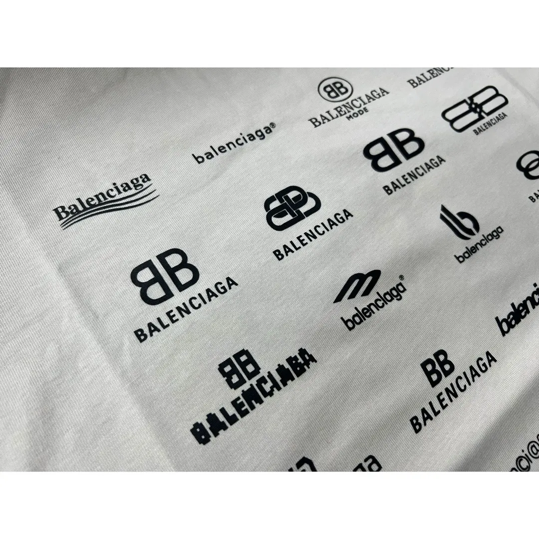 Balenciaga 米白 純棉 Logo 短袖T恤(數字4) Balenciaga 米白 純棉 Logo 短袖T恤(數字4)