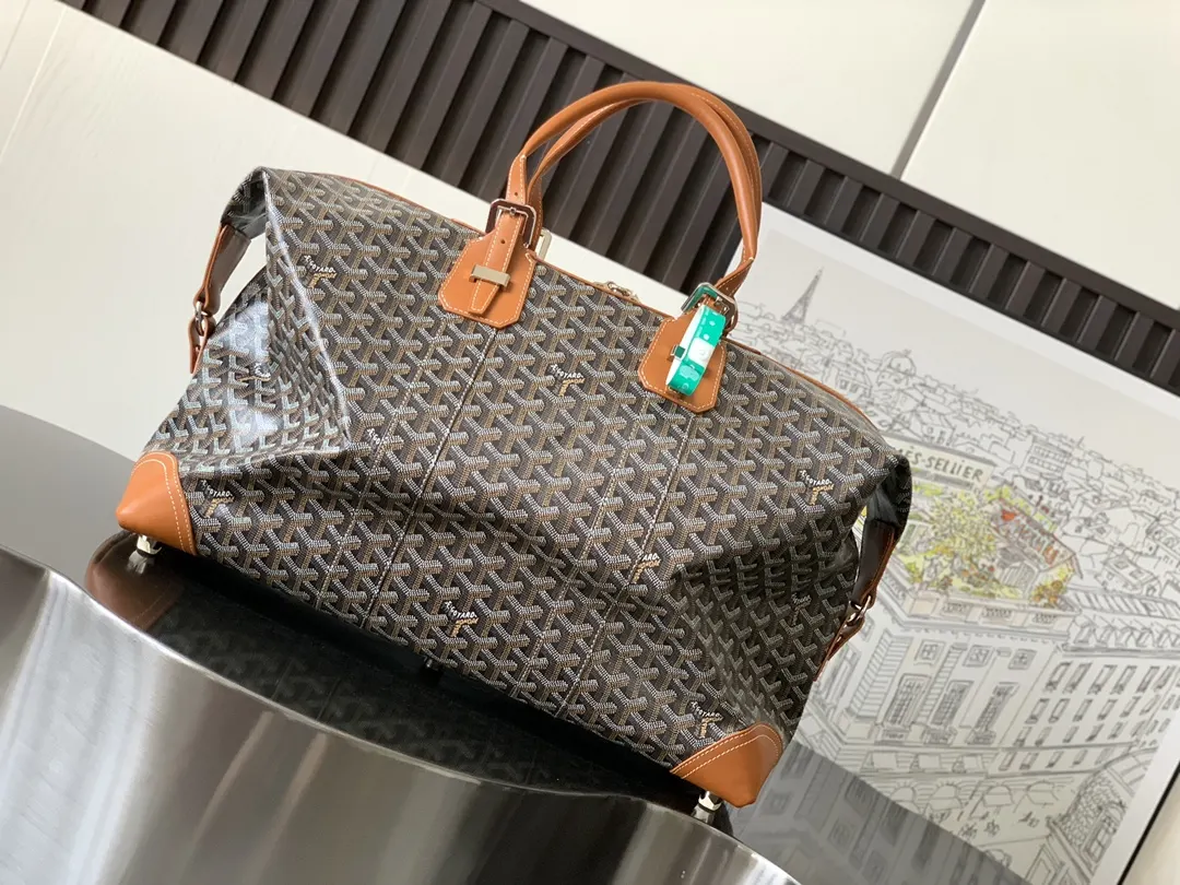 Goyard 它的提手可调节长度 可确保手提时的舒適度 并且开口两 旅行袋 大容量旅行款
