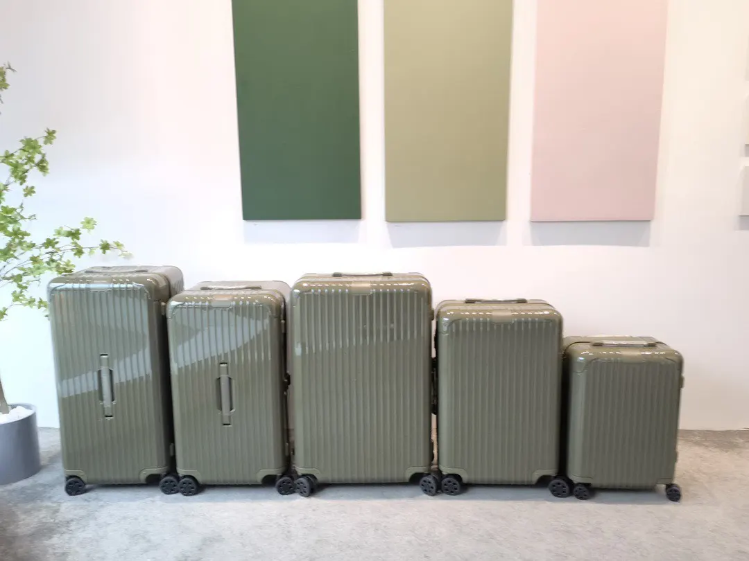 黑色 白色 新版升级 RIMOWA日默瓦 Trunk 行李箱 旅行拉杆款 輕便出行款(數字6) 黑色 白色 新版升级 RIMOWA日默瓦 Trunk 行李箱 旅行拉杆款 輕便出行款(數字6)