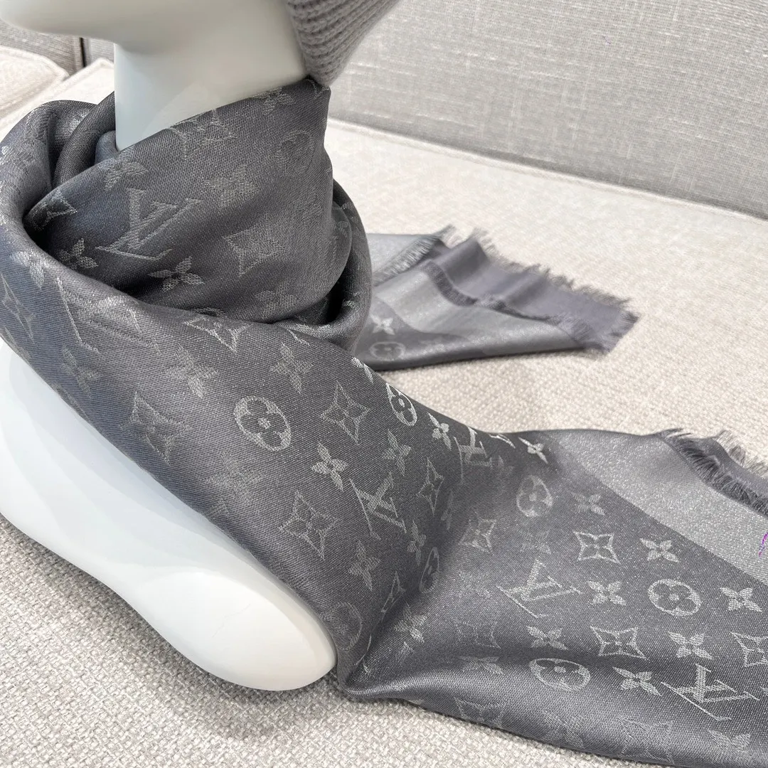 Louis Vuitton Gray Scarf Image 7 Louis Vuitton Gray Scarf Image 7