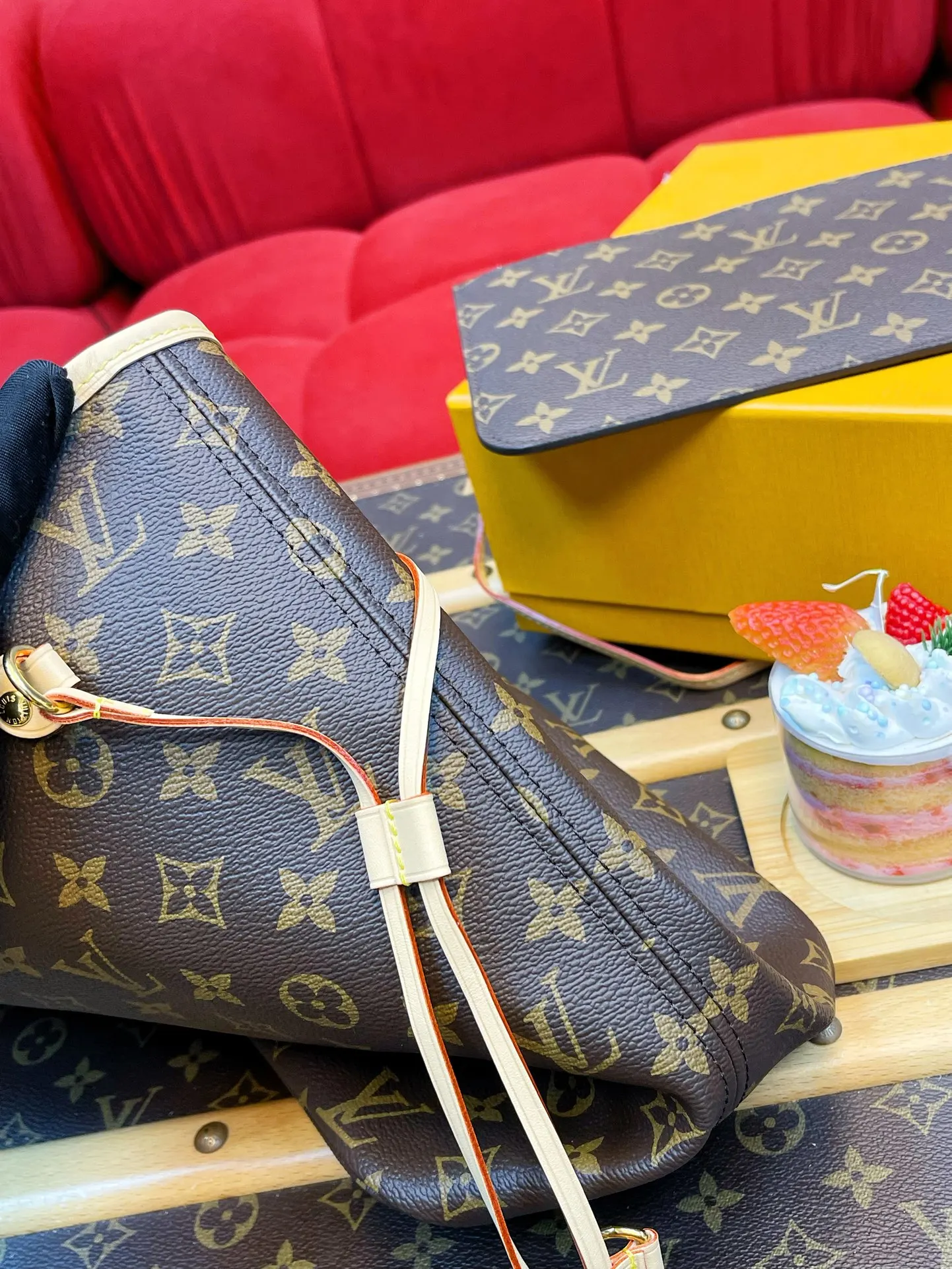 Neverfull 老花 杏色 牛皮 托特包 大容量托特款(數字9) Neverfull 老花 杏色 牛皮 托特包 大容量托特款(數字9)