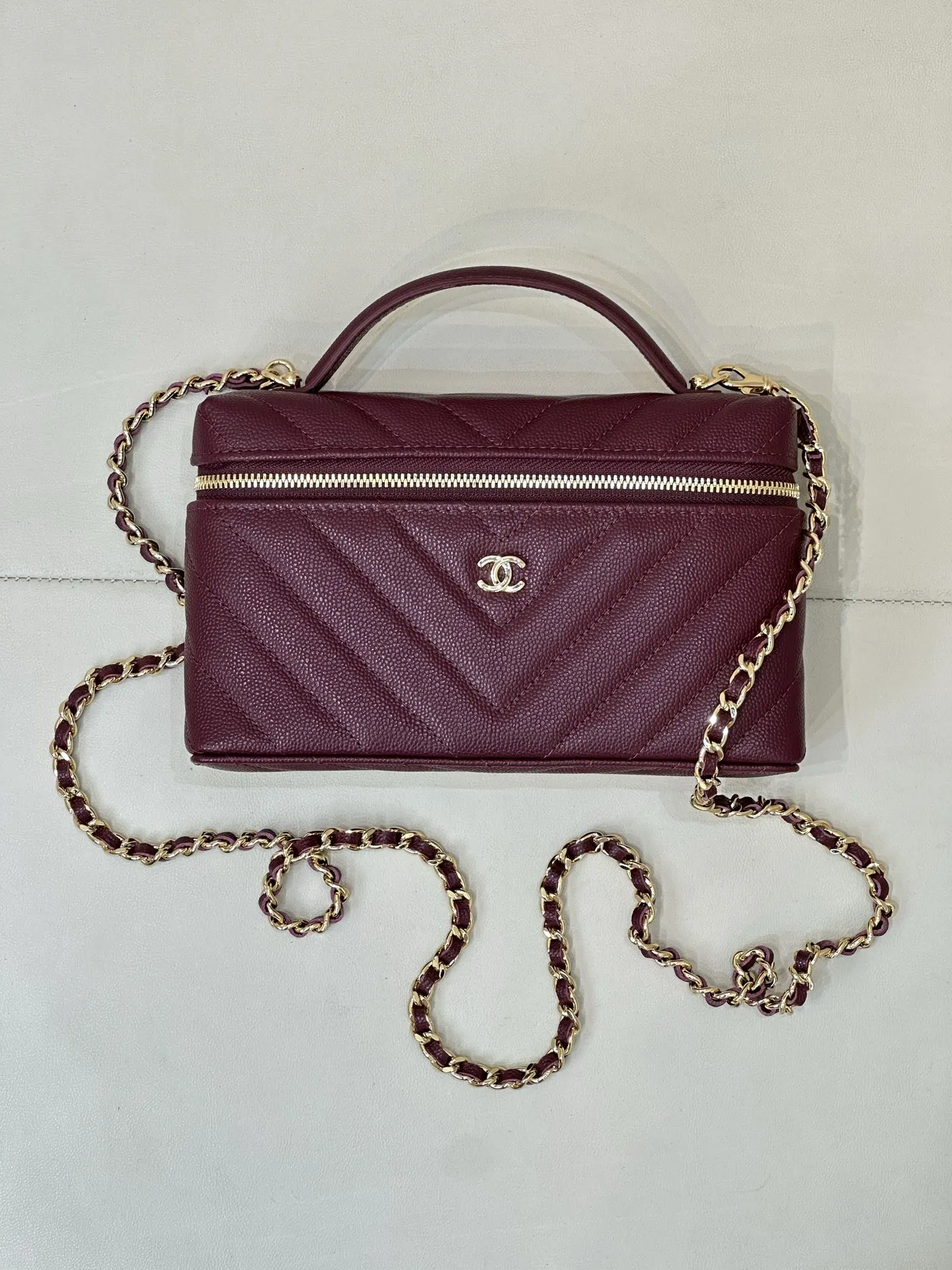 Crossbody Bag Lightweight Classic Leather