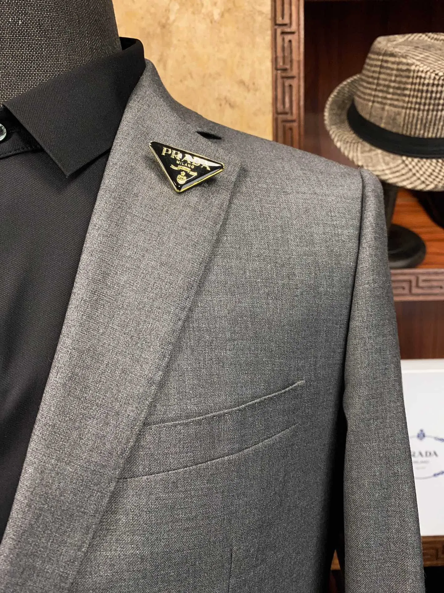 PRADA 西装套装 商务休闲款