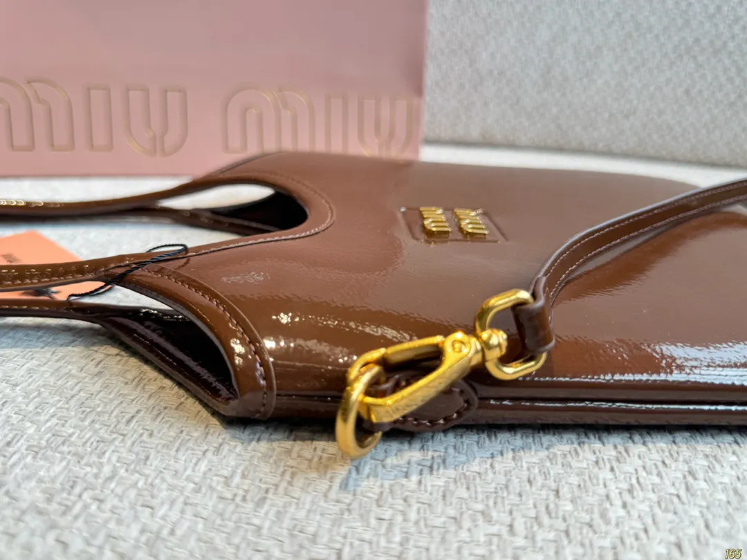 Miu miumiu 美式复古神仙迷你托特包 字母 大容量托特款