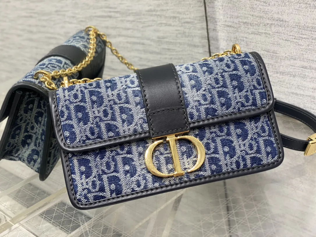 Dior 黑色漆皮手提斜挎包