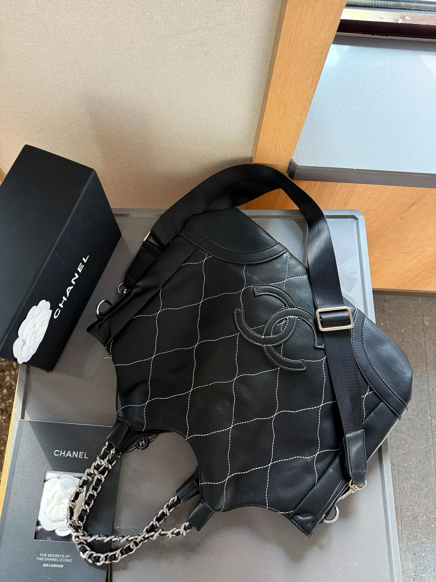 CHANEL 皮质 软 虽简单 低调但奢华 超大容量 可手提 可 链条包 精致链条款