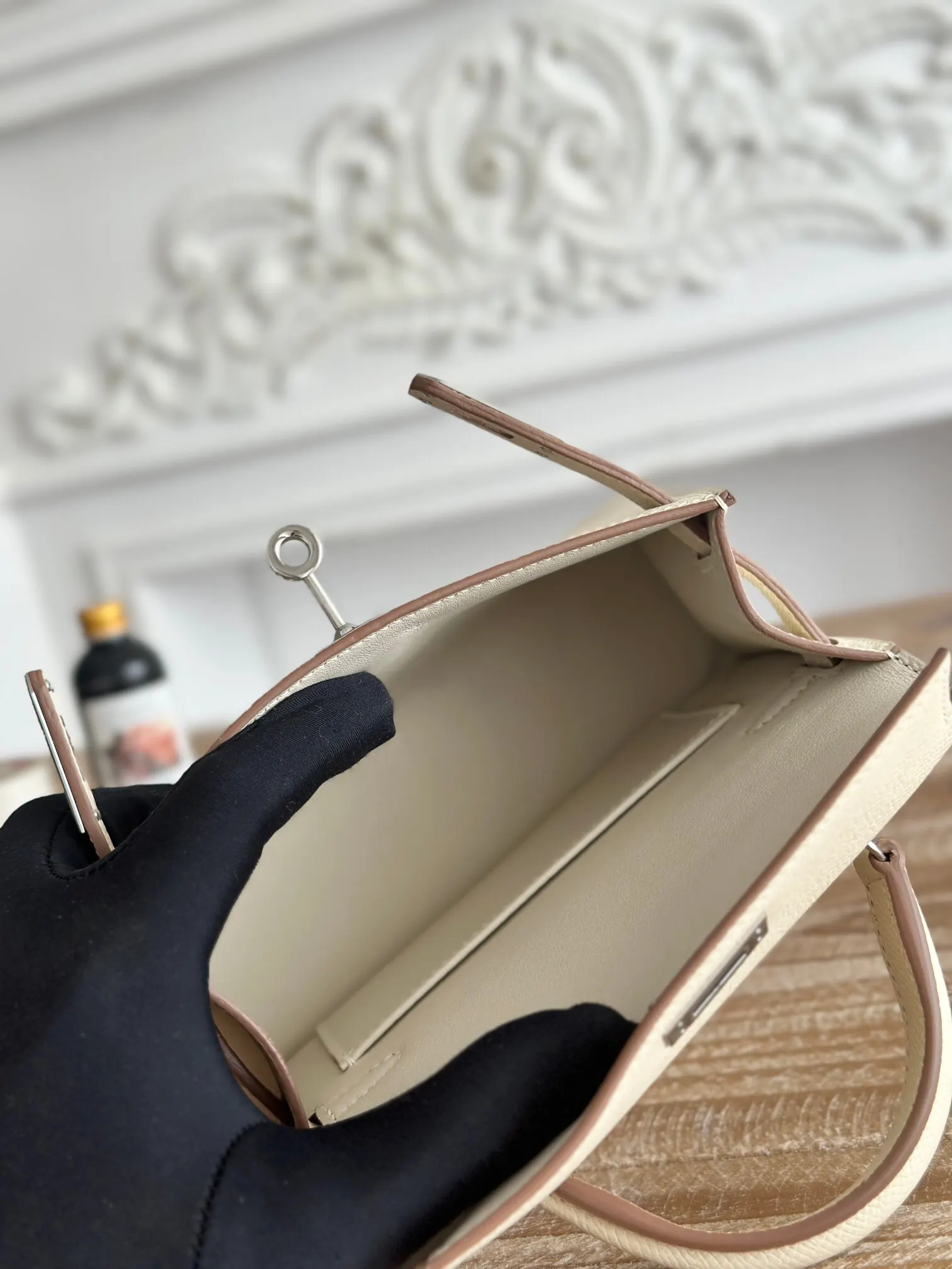 Hermès Kelly 奶昔白 Epsom掌纹牛皮 斜挎包 19cm